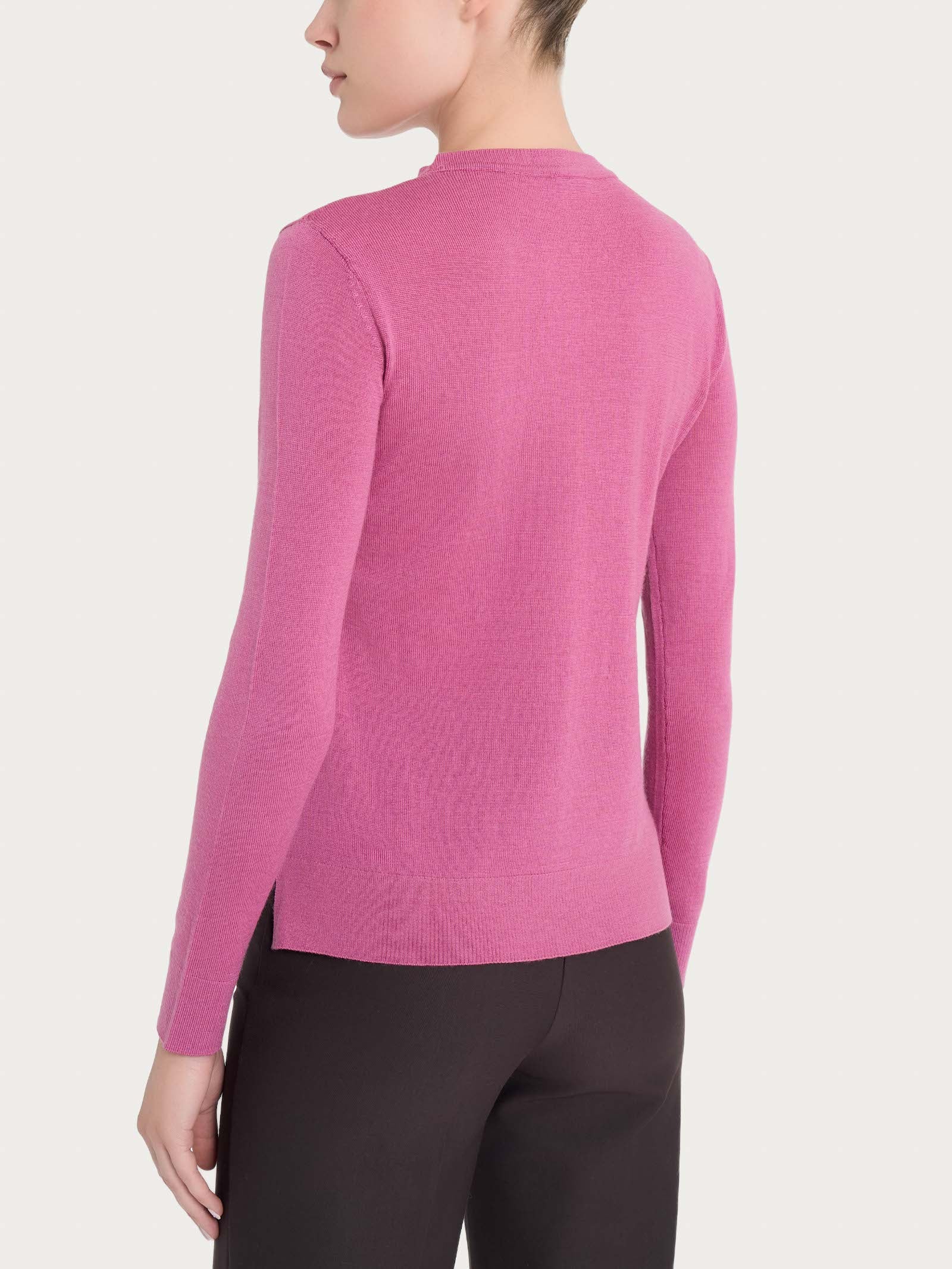 Maglia girocollo in Merino Soft - Red Violet - Image 2