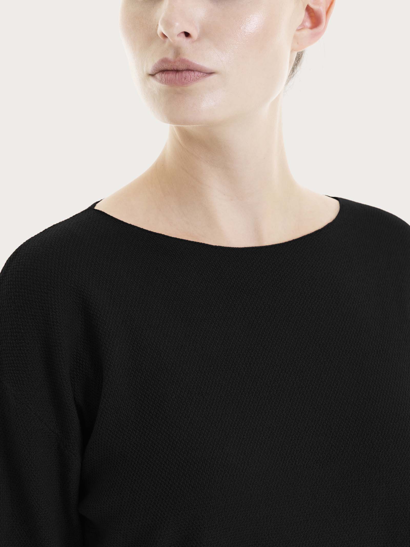 Maglia girocollo in punto piquet di puro cotone - Nero - Image 4