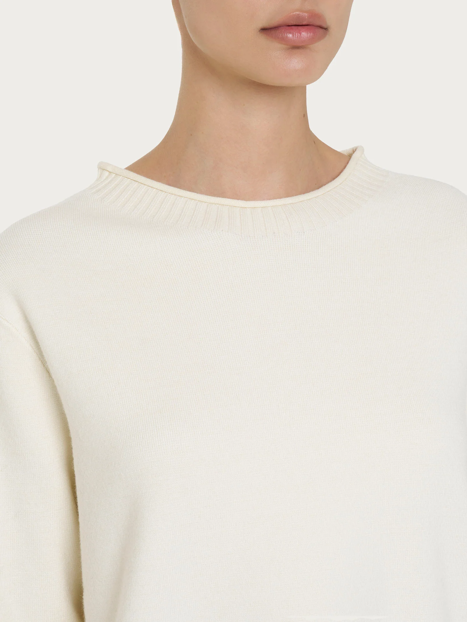 Maglia girocollo in Super Soft  - Plum Perfect - Image 3