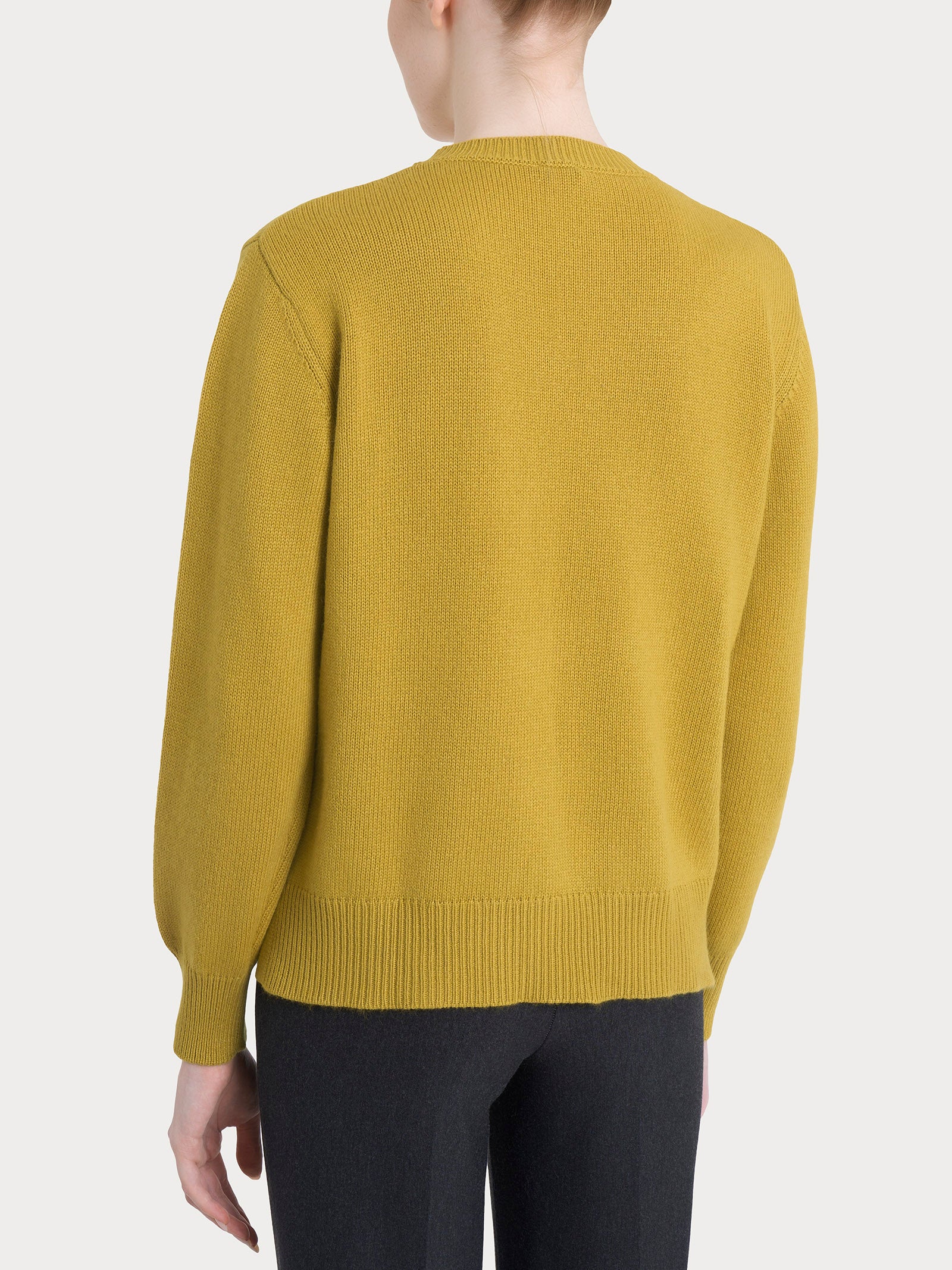 Maglia girocollo tinta unita in Natural Soft - Oil Yellow - Image 2