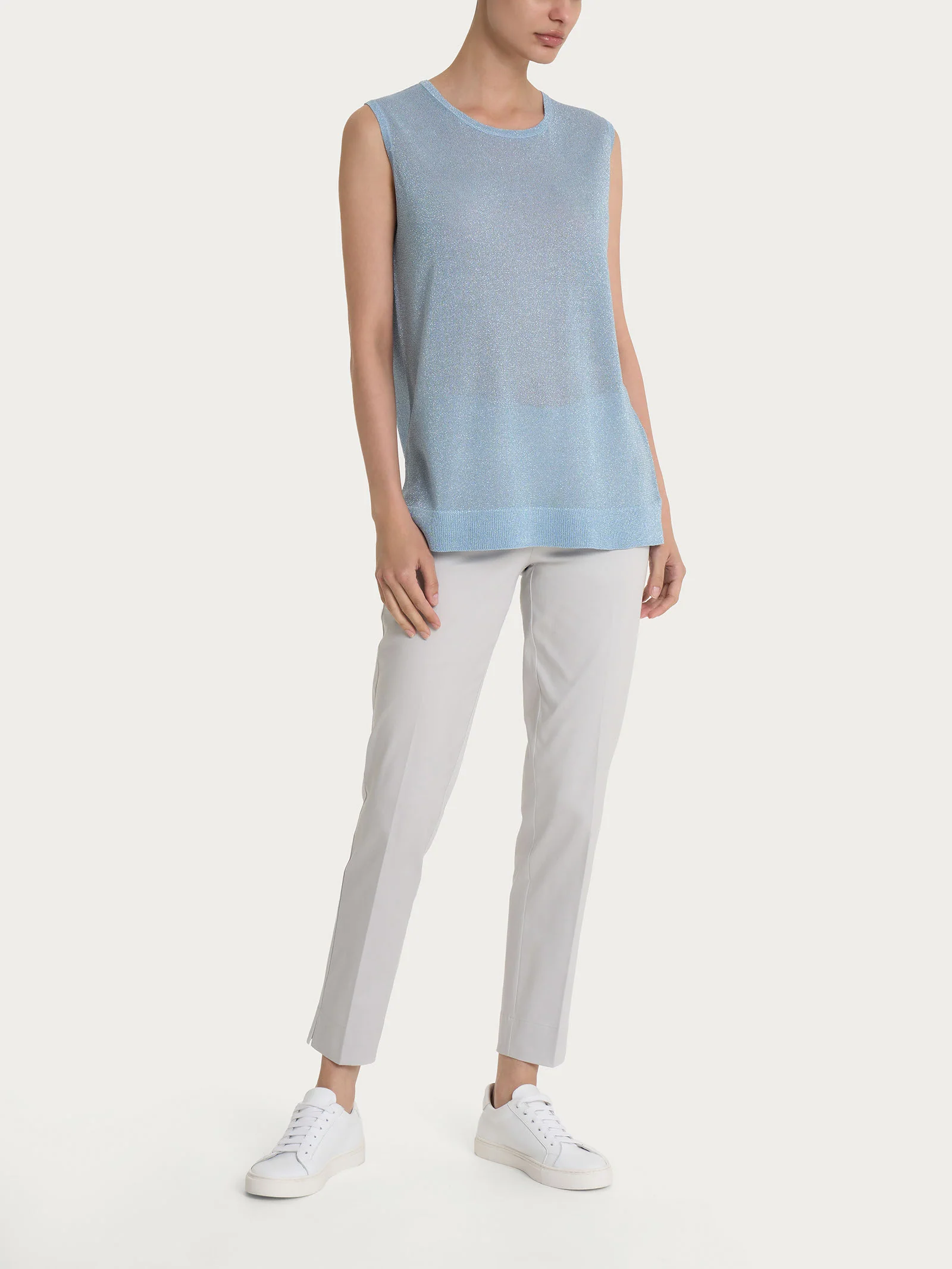 Maglia smanicata in Crêpe Lurex - Skyway - Image 4