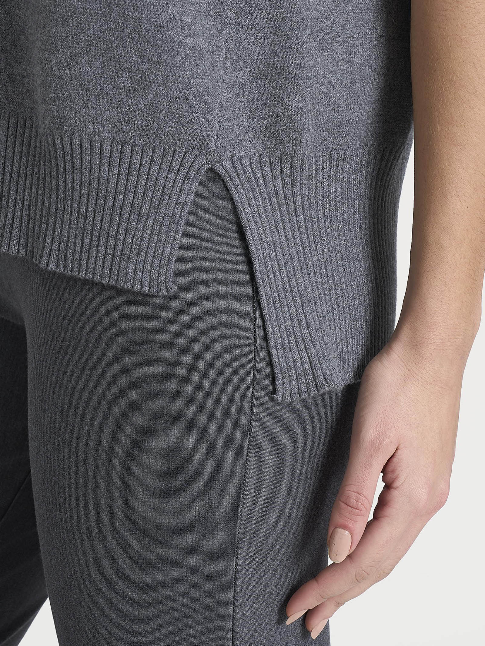 Maglia smanicata in Super Soft - Ferro Mel. - Image 3