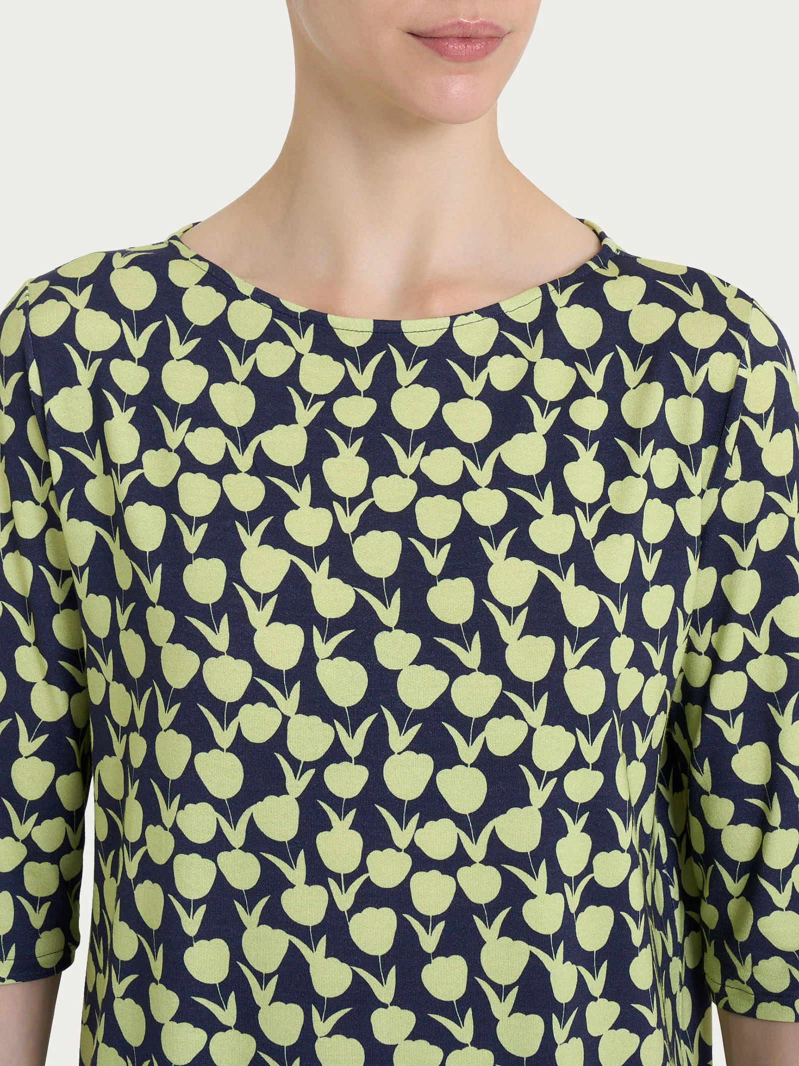 Maglietta a barchetta con tulips pattern in jersey di viscosa Crêpe - Fant. Shadow Lime - Image 3