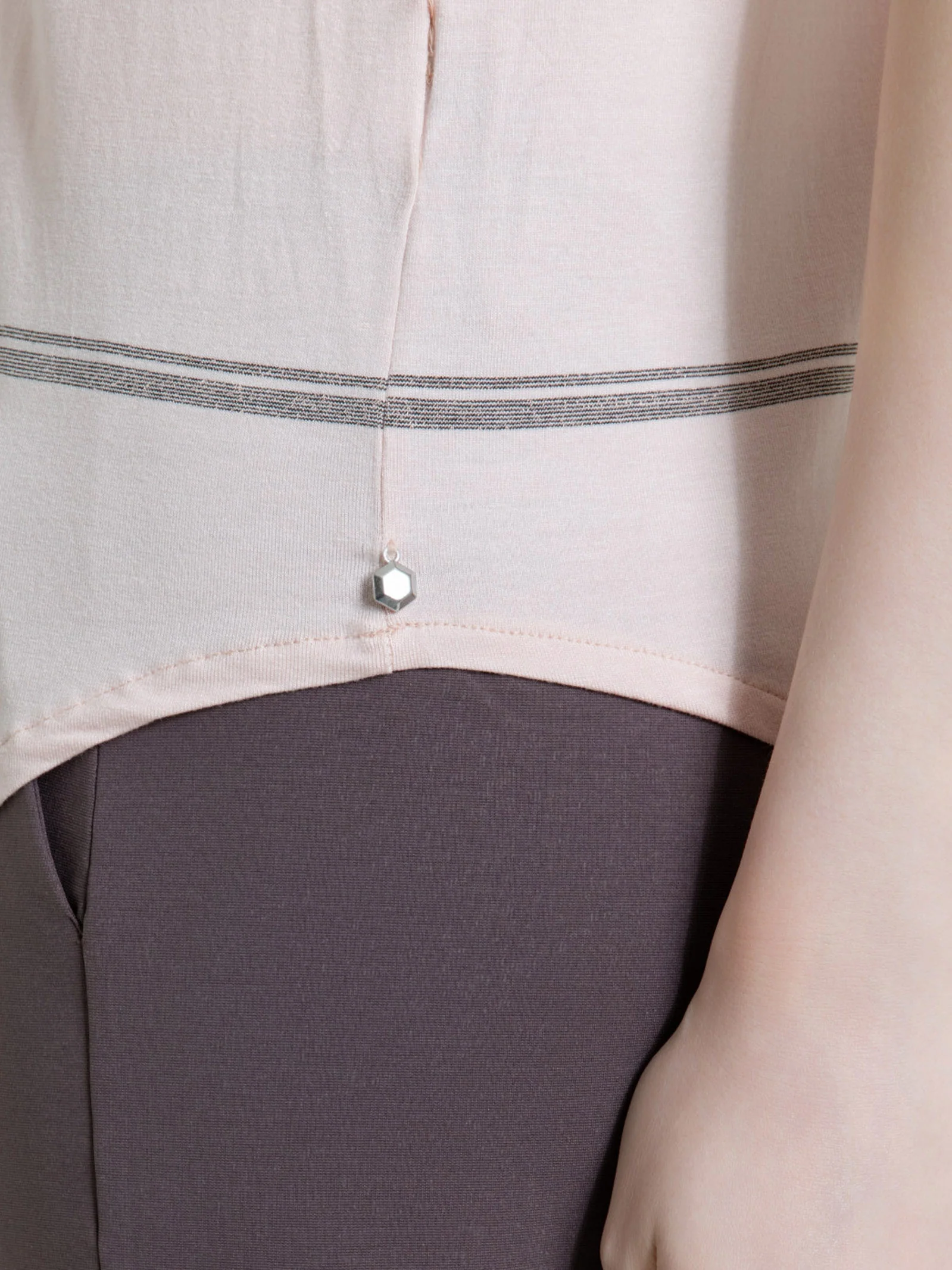Maglietta a righe in Viscosa Summer e Lurex - Fant. Cameo Rose riga spaziata - Image 3