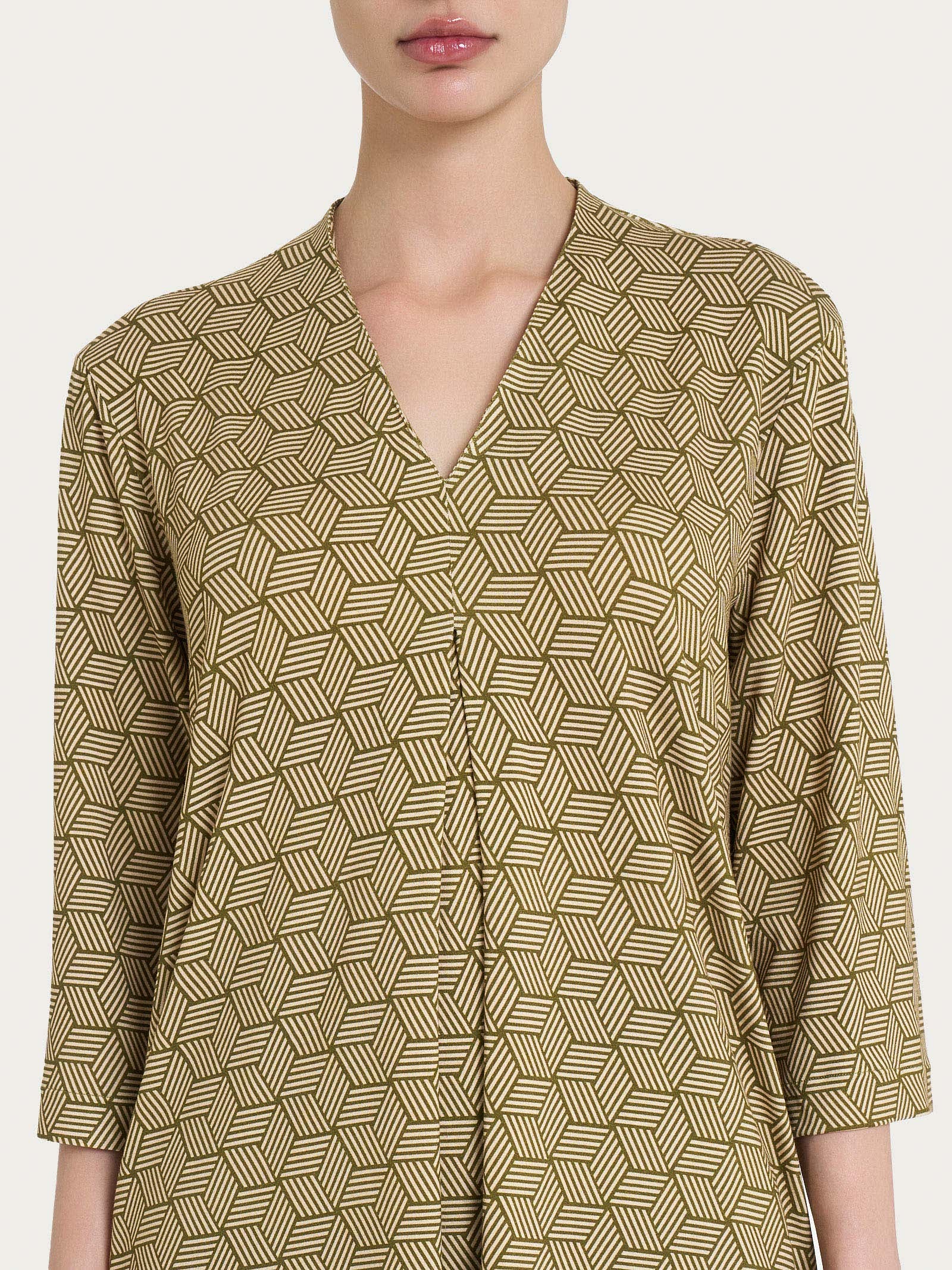 Maglietta con geometric pattern e scollo a V in Viscosa Summer - Fant. Sphagnum - Image 3
