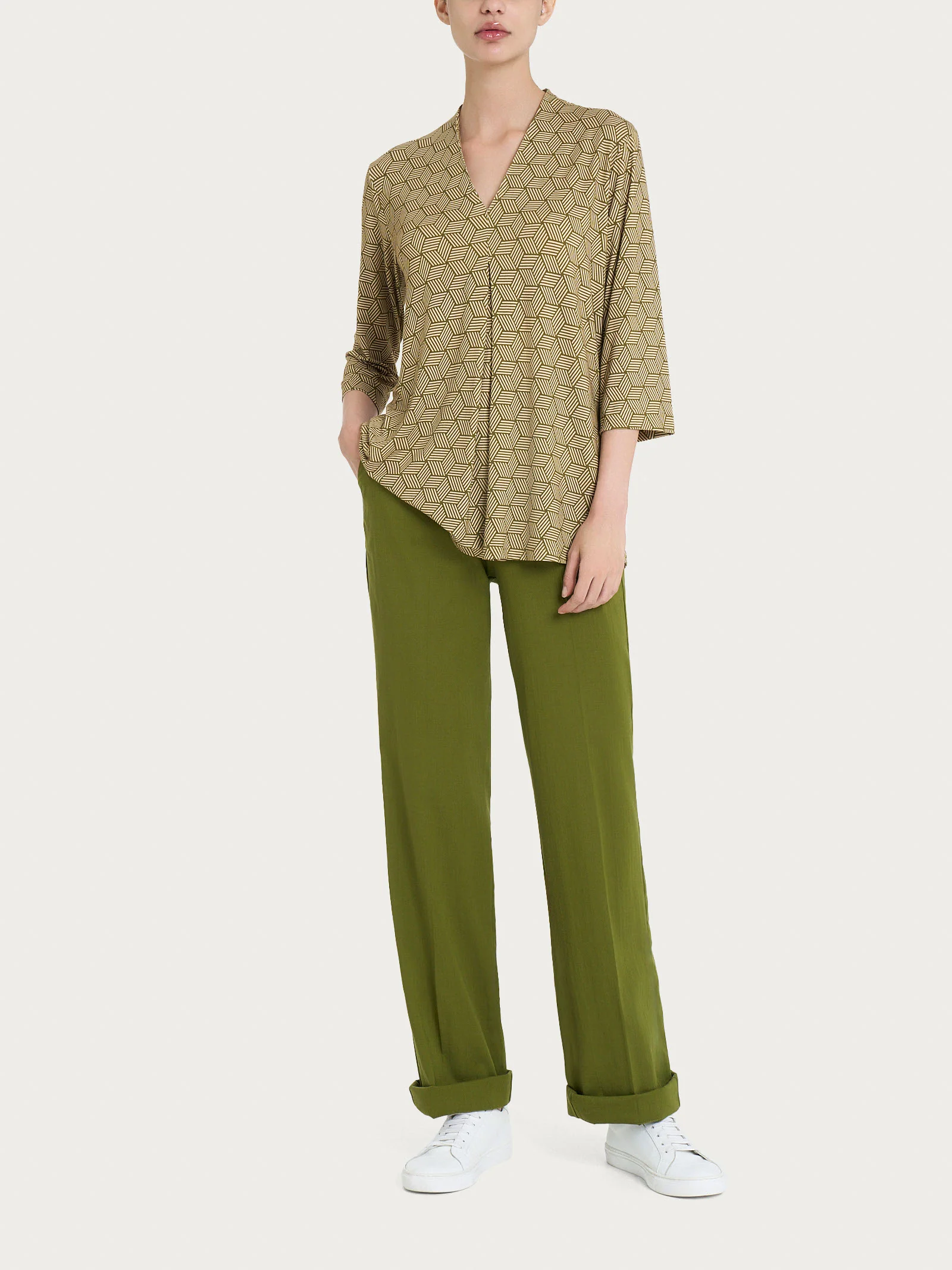 Maglietta con geometric pattern e scollo a V in Viscosa Summer - Fant. Sphagnum - Image 4