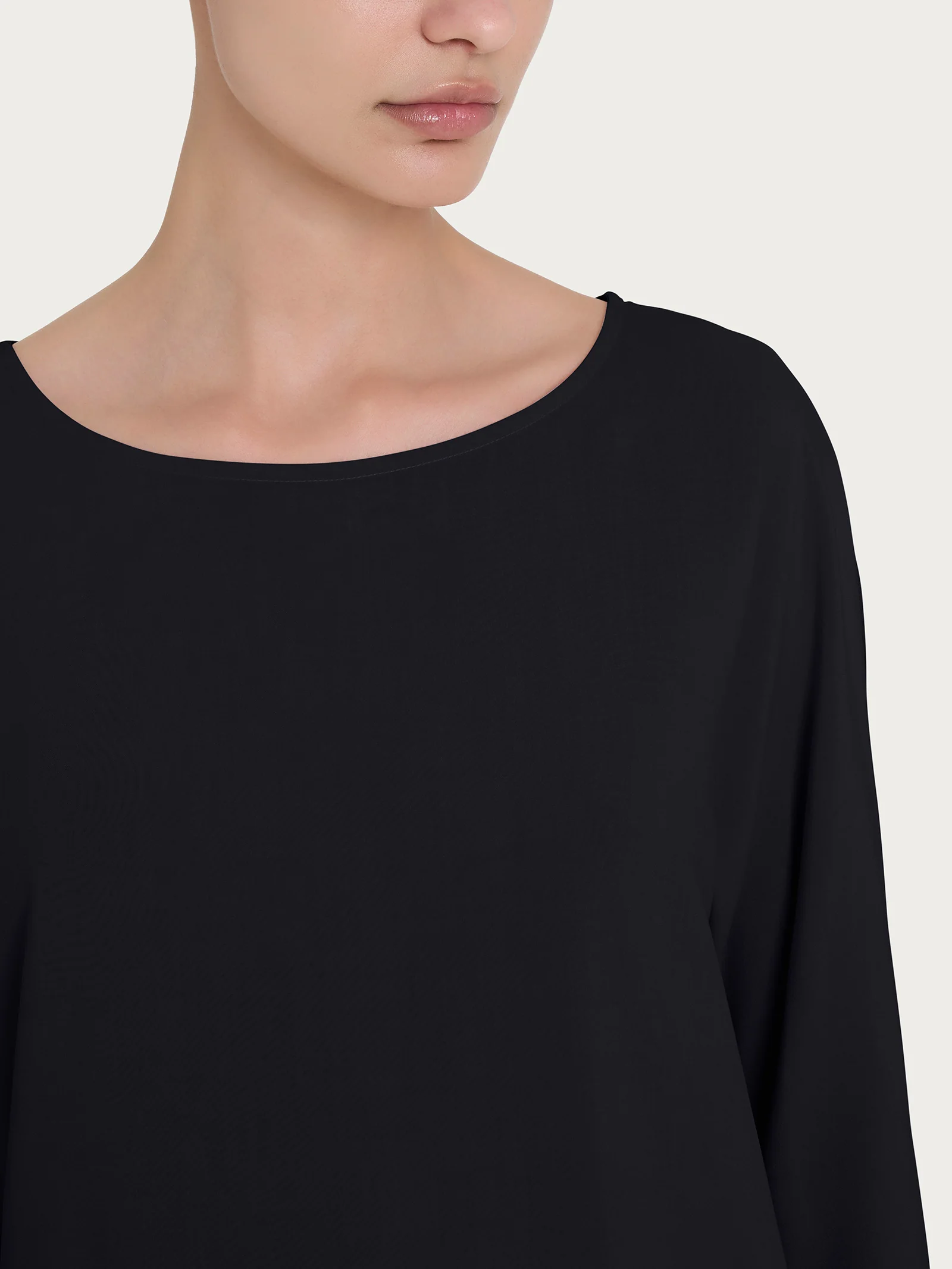 Maglietta con manica 3/4 kimono in Misto Viscosa - Nero - Image 3