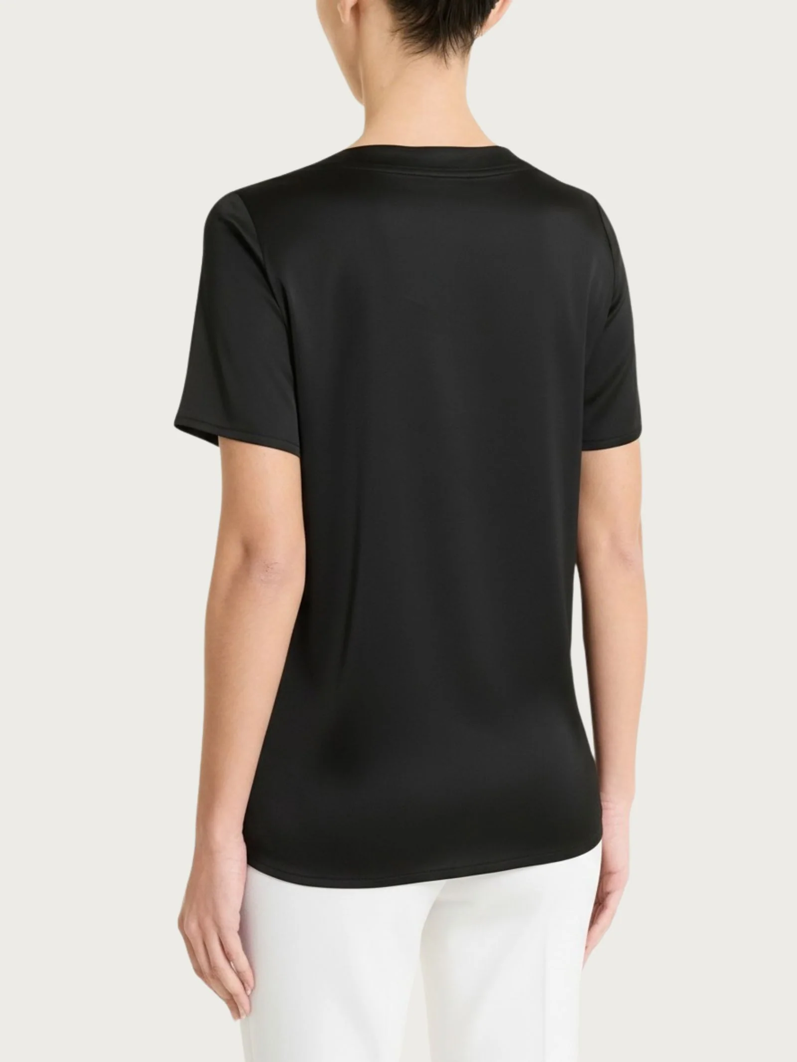 Maglietta con manica corta in Stretch Satin - Nero - Image 2