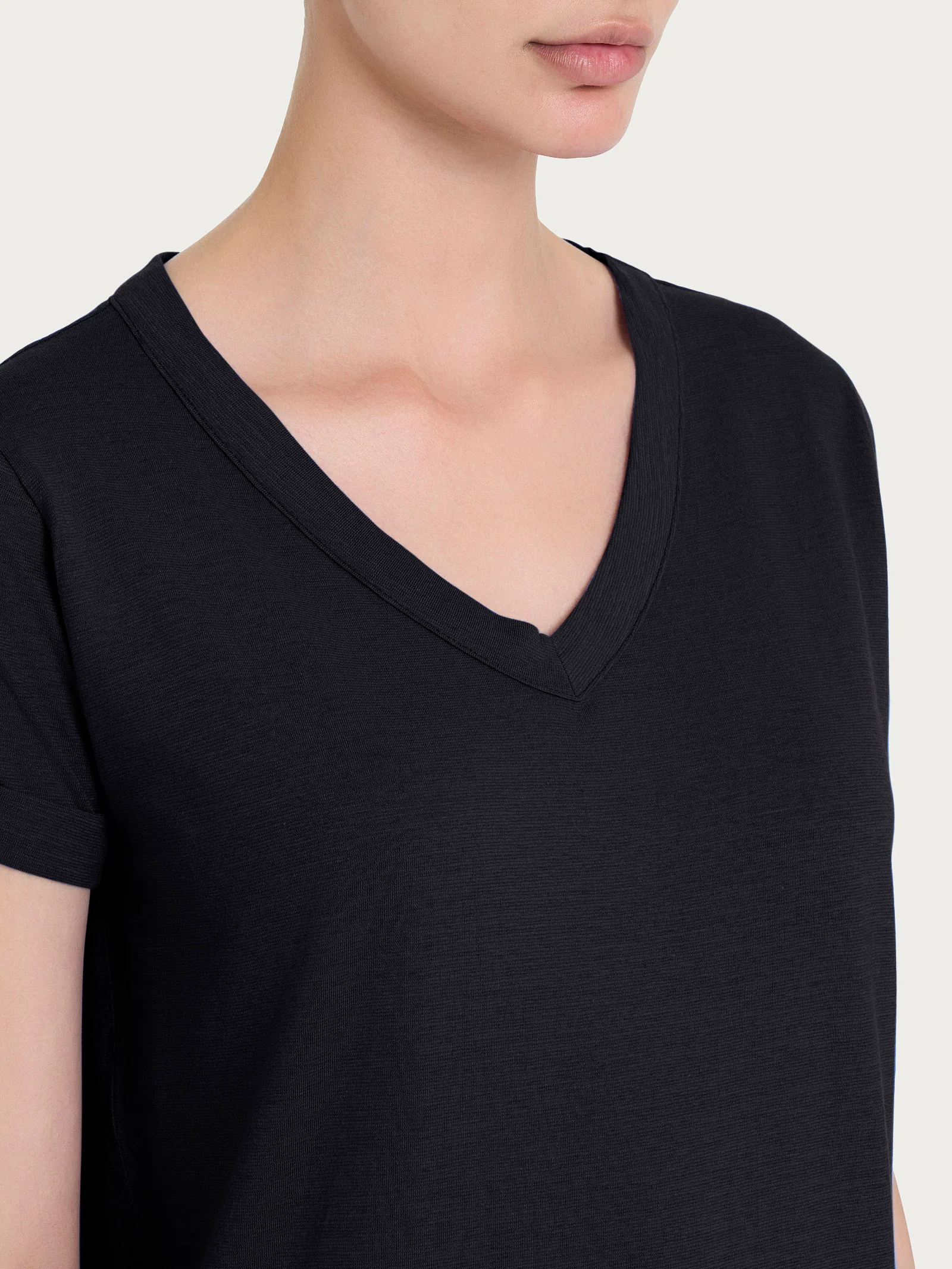 Maglietta con Scollo a V in slub jersey di cotone - Nero - Image 3