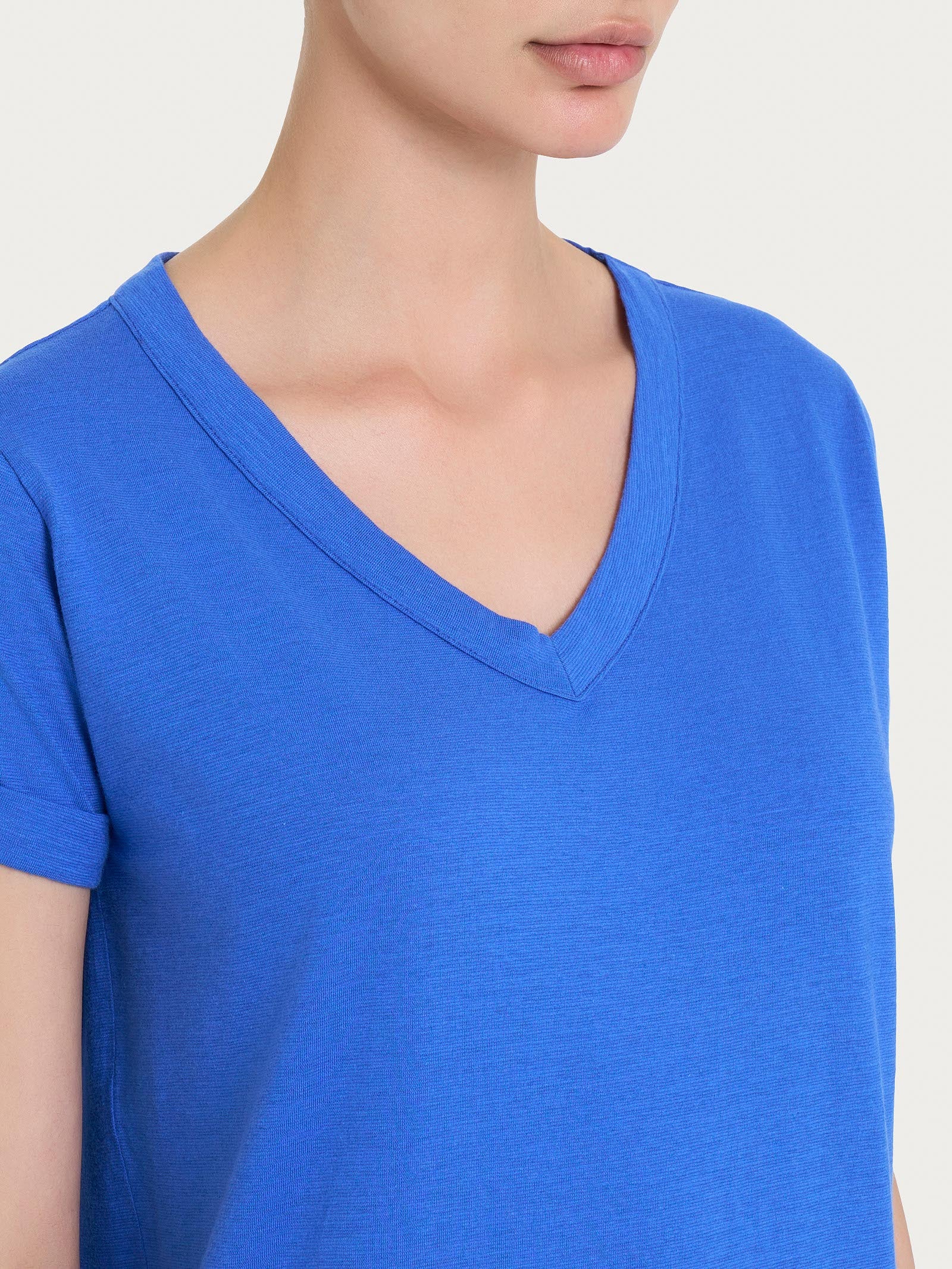 Maglietta con Scollo a V in slub jersey di cotone - Dazzling Blue - Image 3