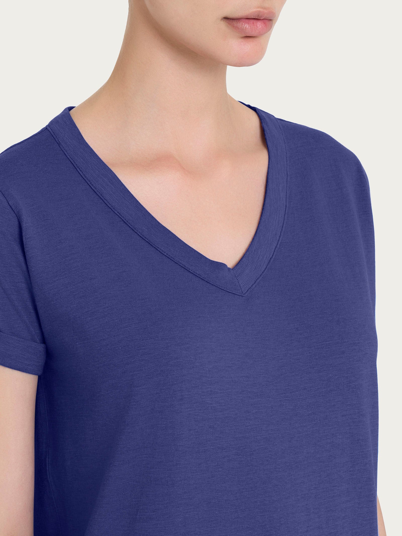 Maglietta con Scollo a V in slub jersey di cotone - Skipper Blue - Image 3