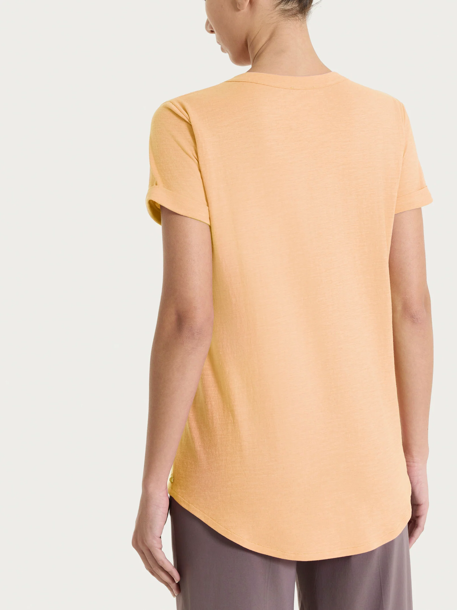 Maglietta con Scollo a V in slub jersey di cotone - Peach Cobbler - Image 2