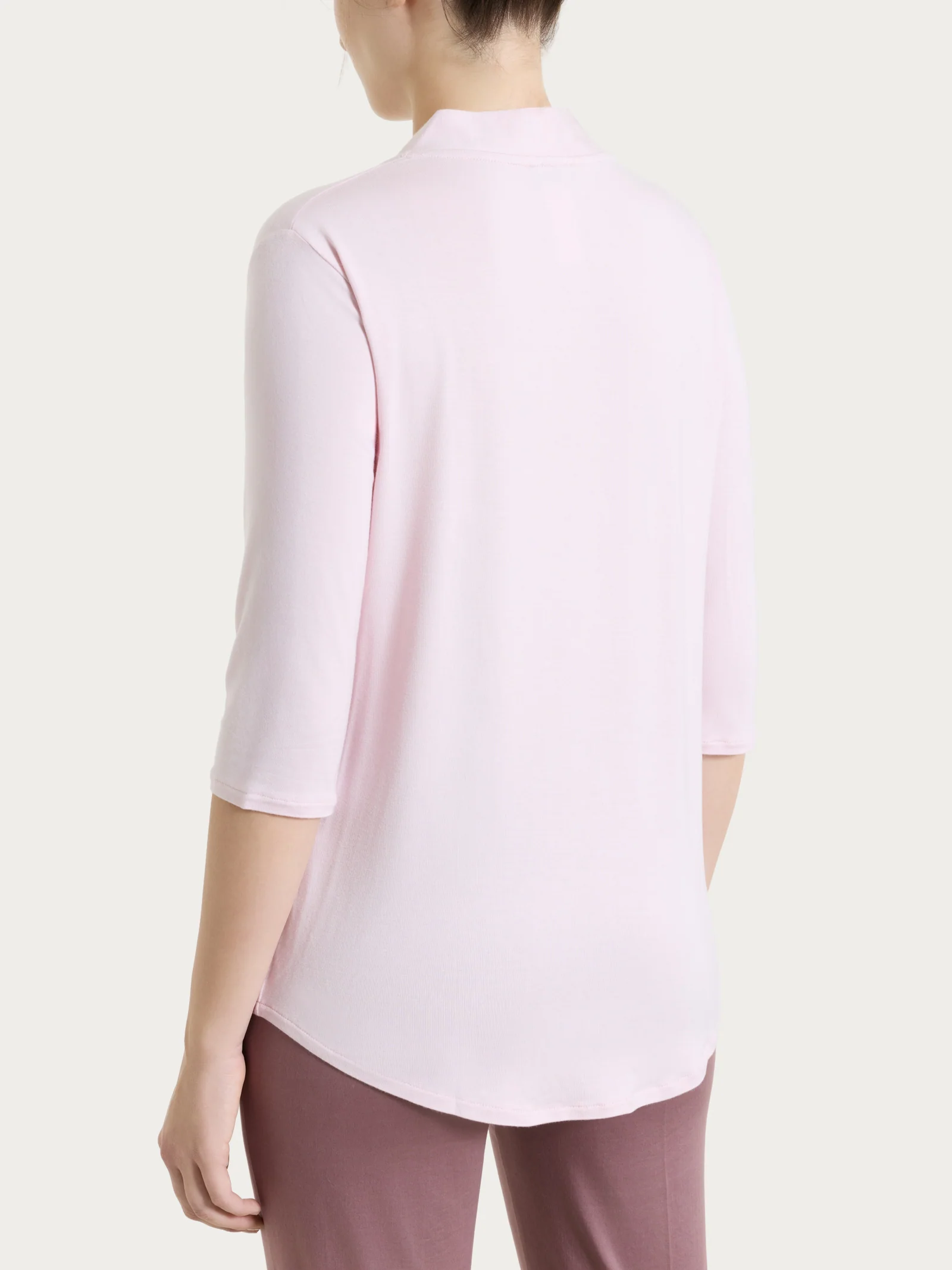 Maglietta con scollo a V in Viscosa Summer - Pale Lilac - Image 2