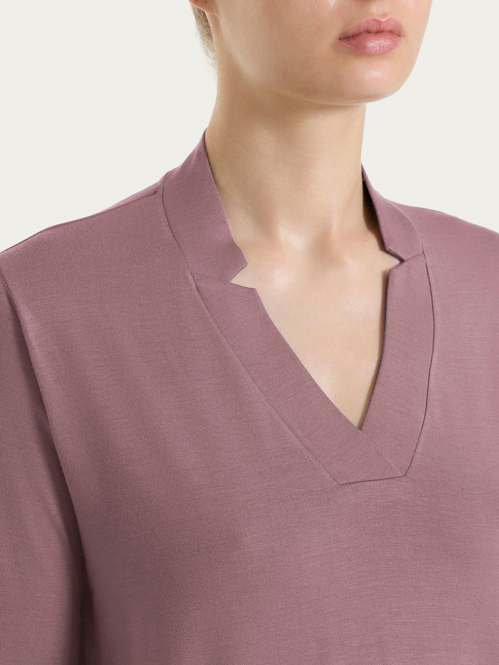 Maglietta con scollo a V in Viscosa Summer - Twilight Mauve - Image 3
