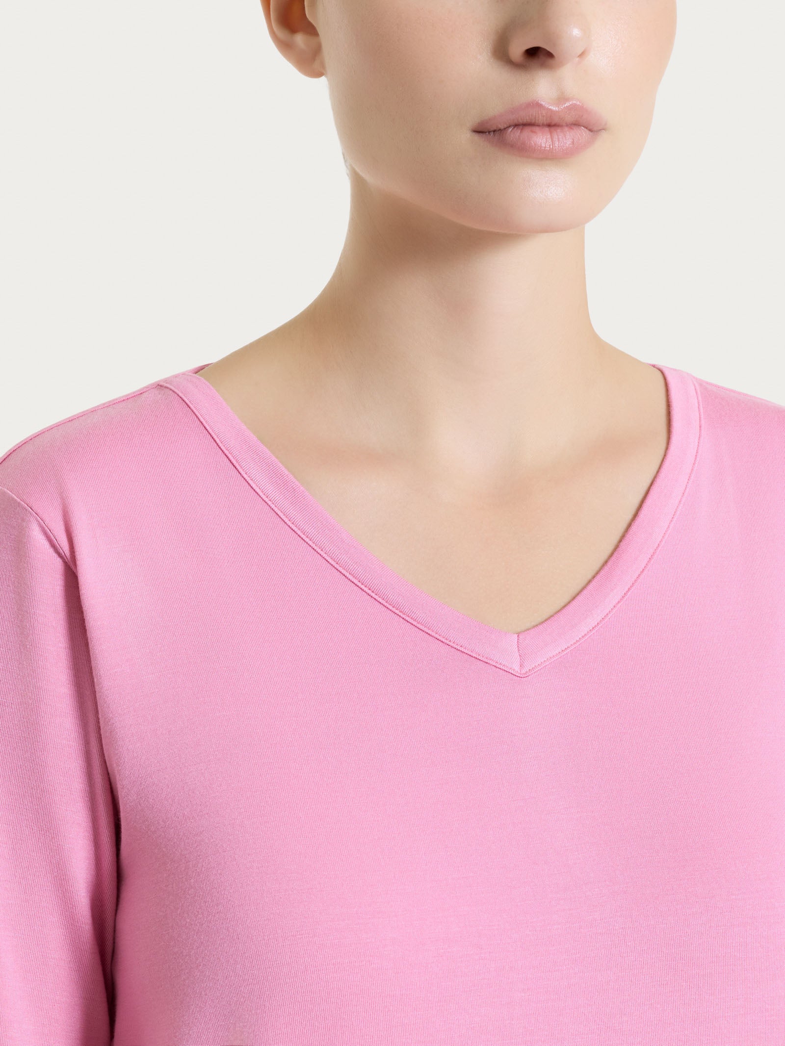 Maglietta con scollo a V in Viscosa Summer - Cashmere Rose - Image 4