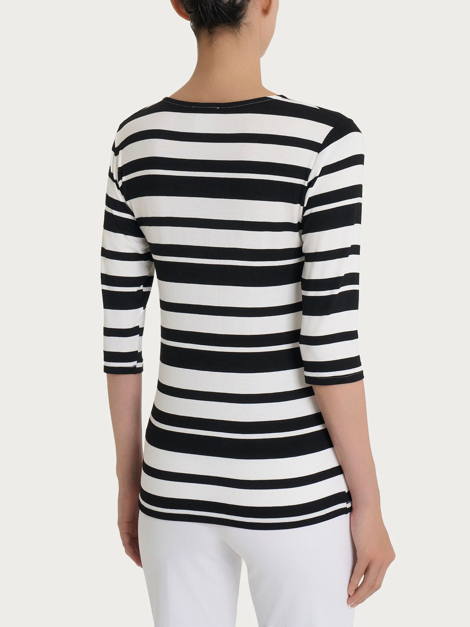Maglietta con stripes e scollo a V in Viscosa Summer  - Fant. Nero Riga Alternata - Image 2