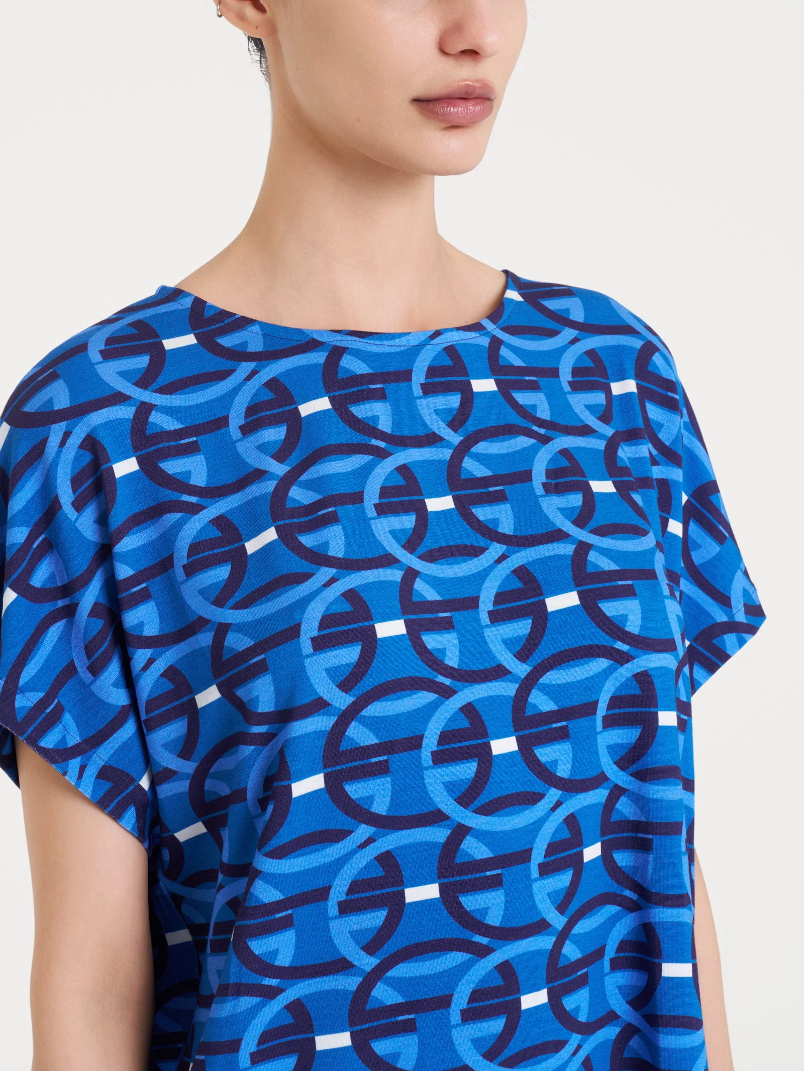 Maglietta girocollo con geometric pattern in Viscosa Summer  - Fant.Copiativo - Image 3