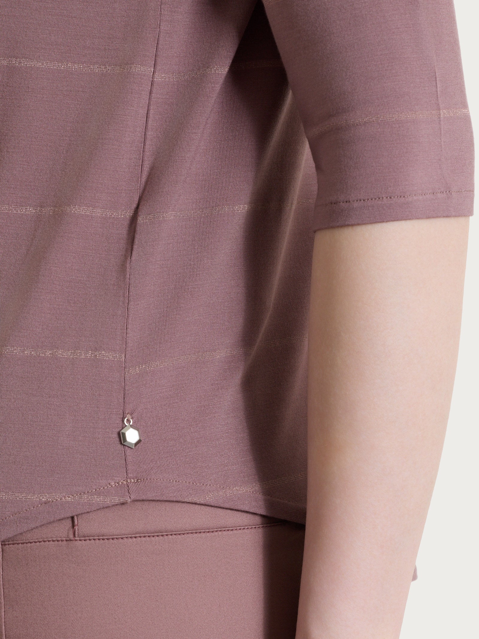 Maglietta girocollo con micro righe in Summer Light  - Fant. Twilight Mauve - Image 4