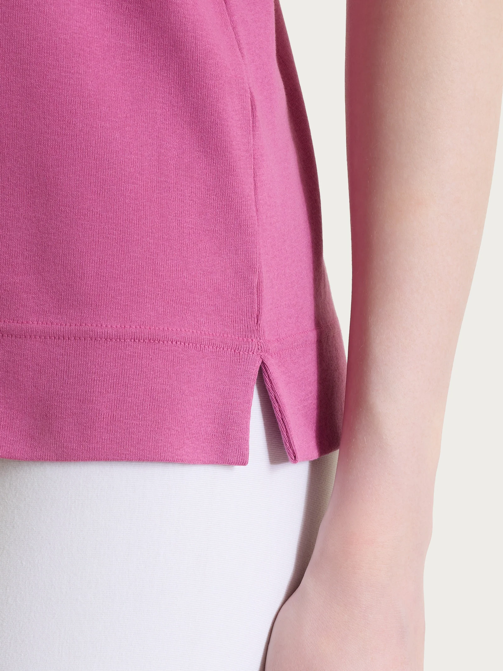 Maglietta girocollo in Eco Cotton Stretch - Red Violet - Image 3