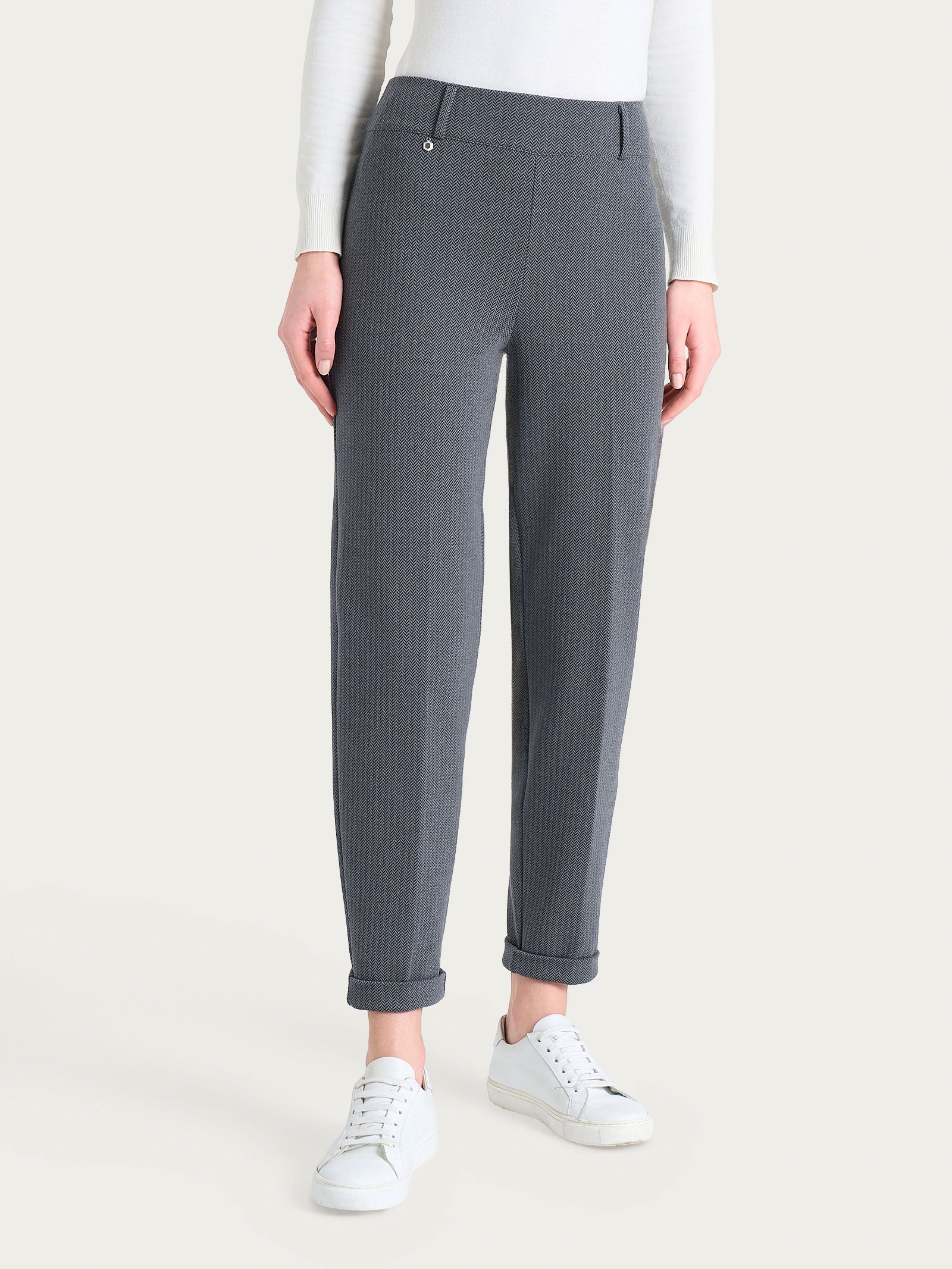 Pantalone a carota con fantasia a spina di pesce in Eco Jacquard - Fant.Ardesia Mel. - Image 2