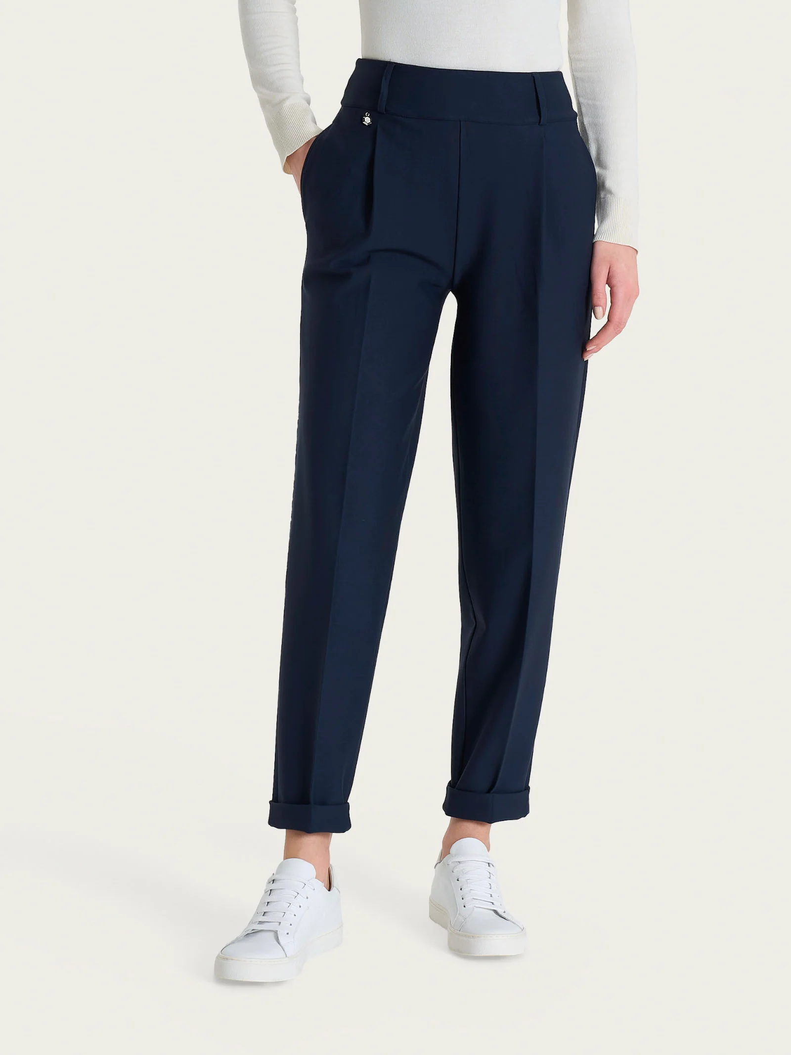 Pantalone a carota con tasche e pinces in Compact - Persia - Image 2