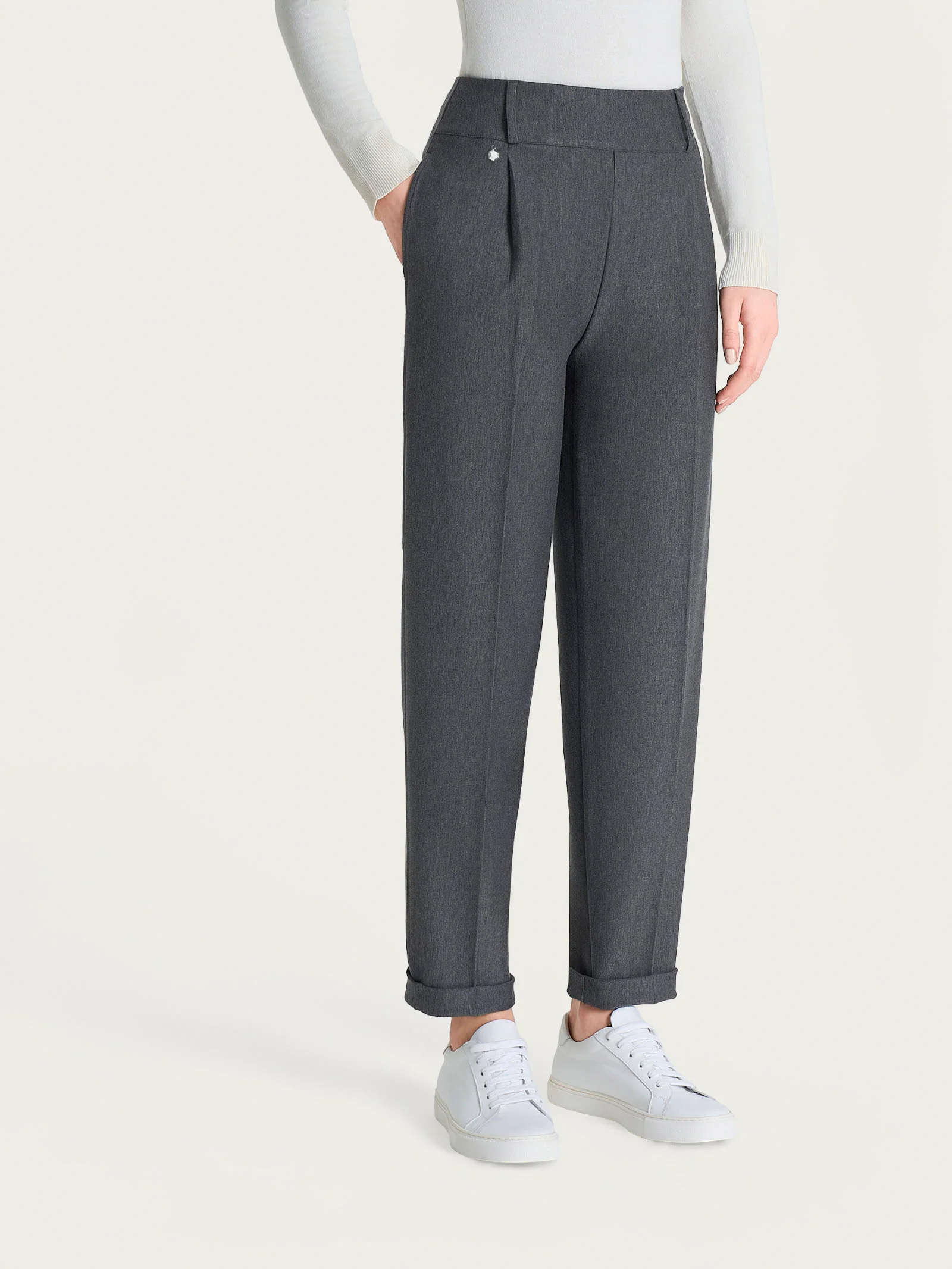 Pantalone a carota con tasche e pinces in Compact - Ardesia Mel. - Image 2