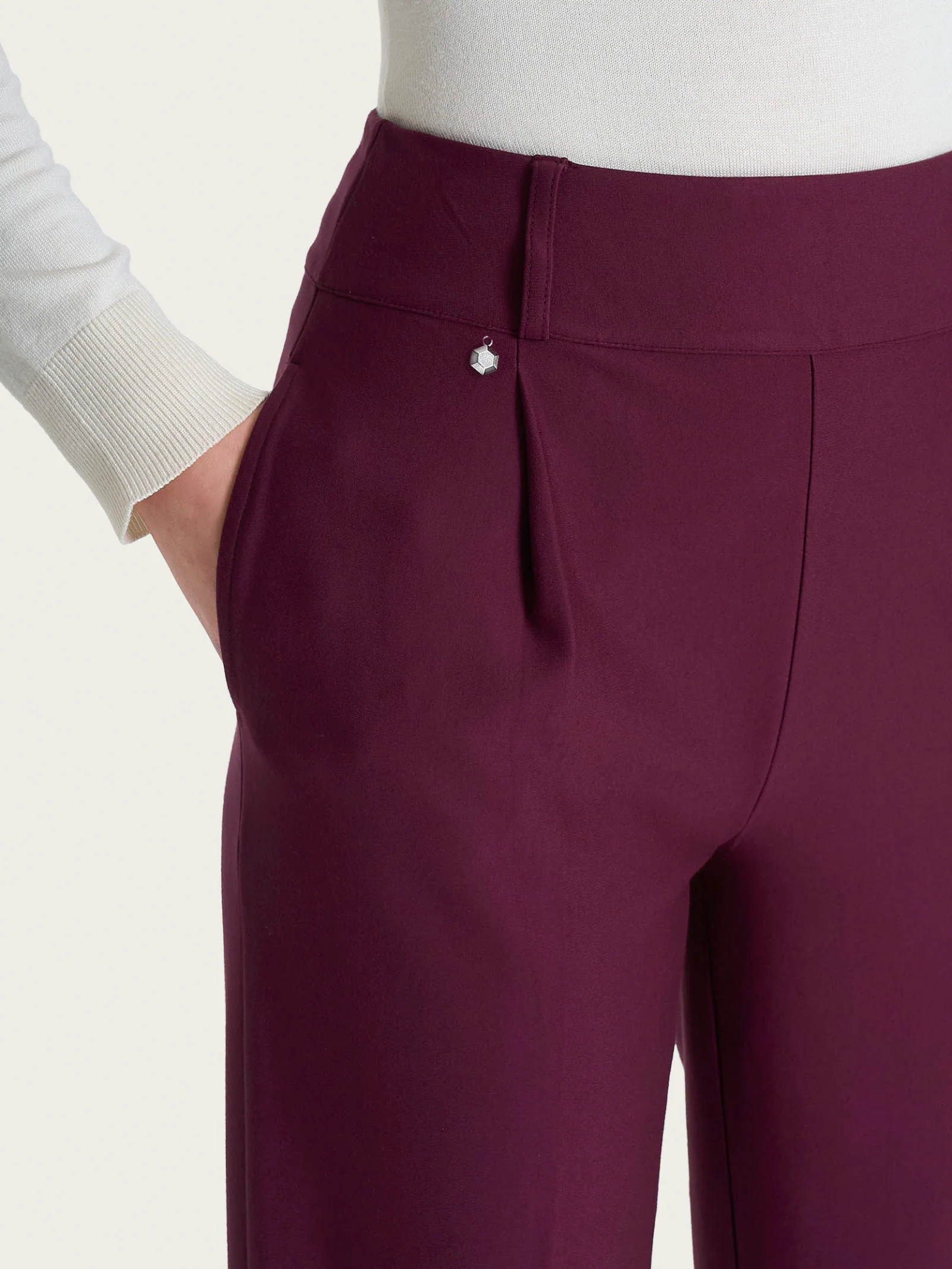 Pantalone a carota con tasche e pinces in Compact - Fig - Image 5