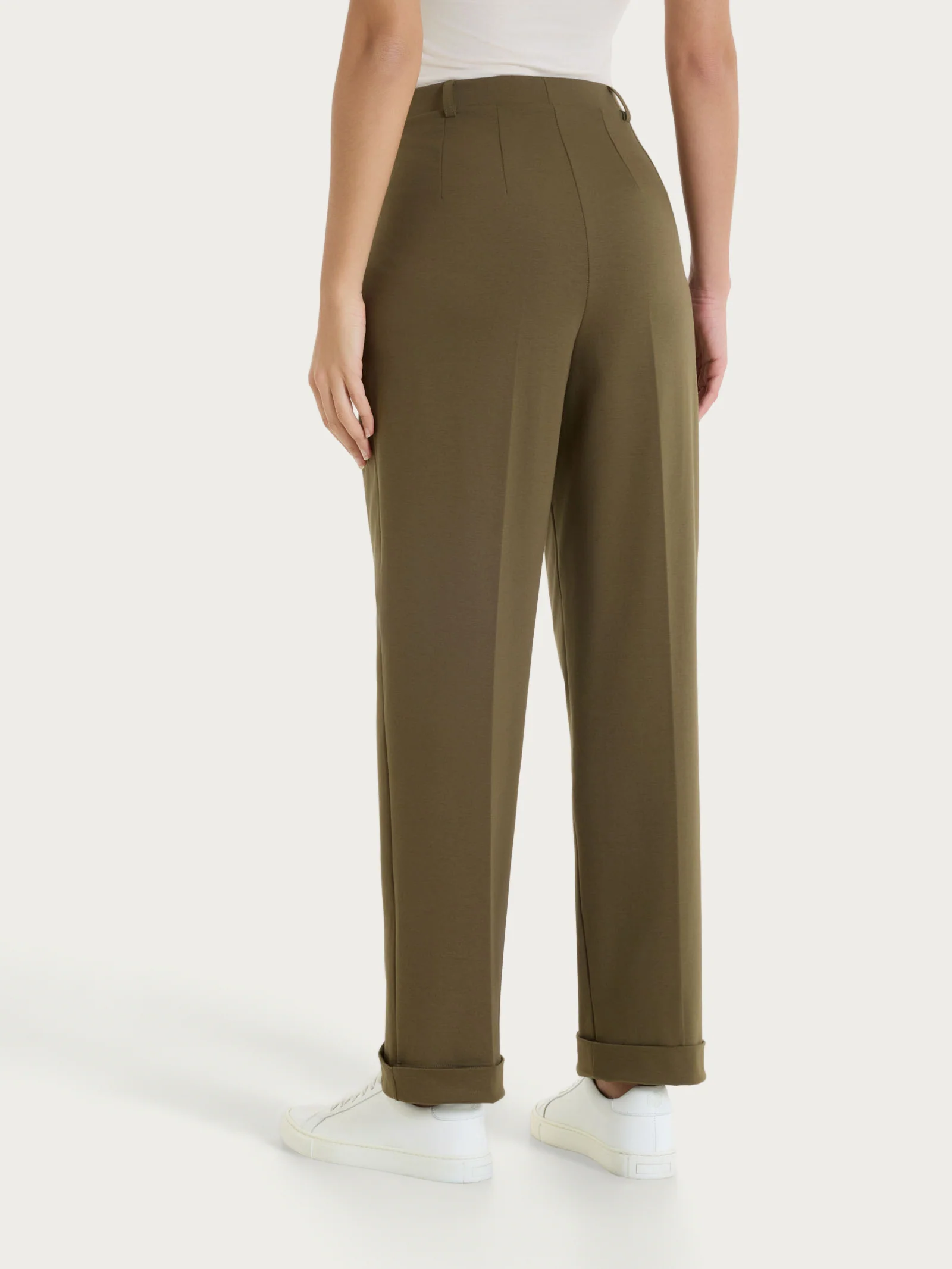 Pantalone a carota con tasche e pinces in Compact Light - Dark Olive - Image 5