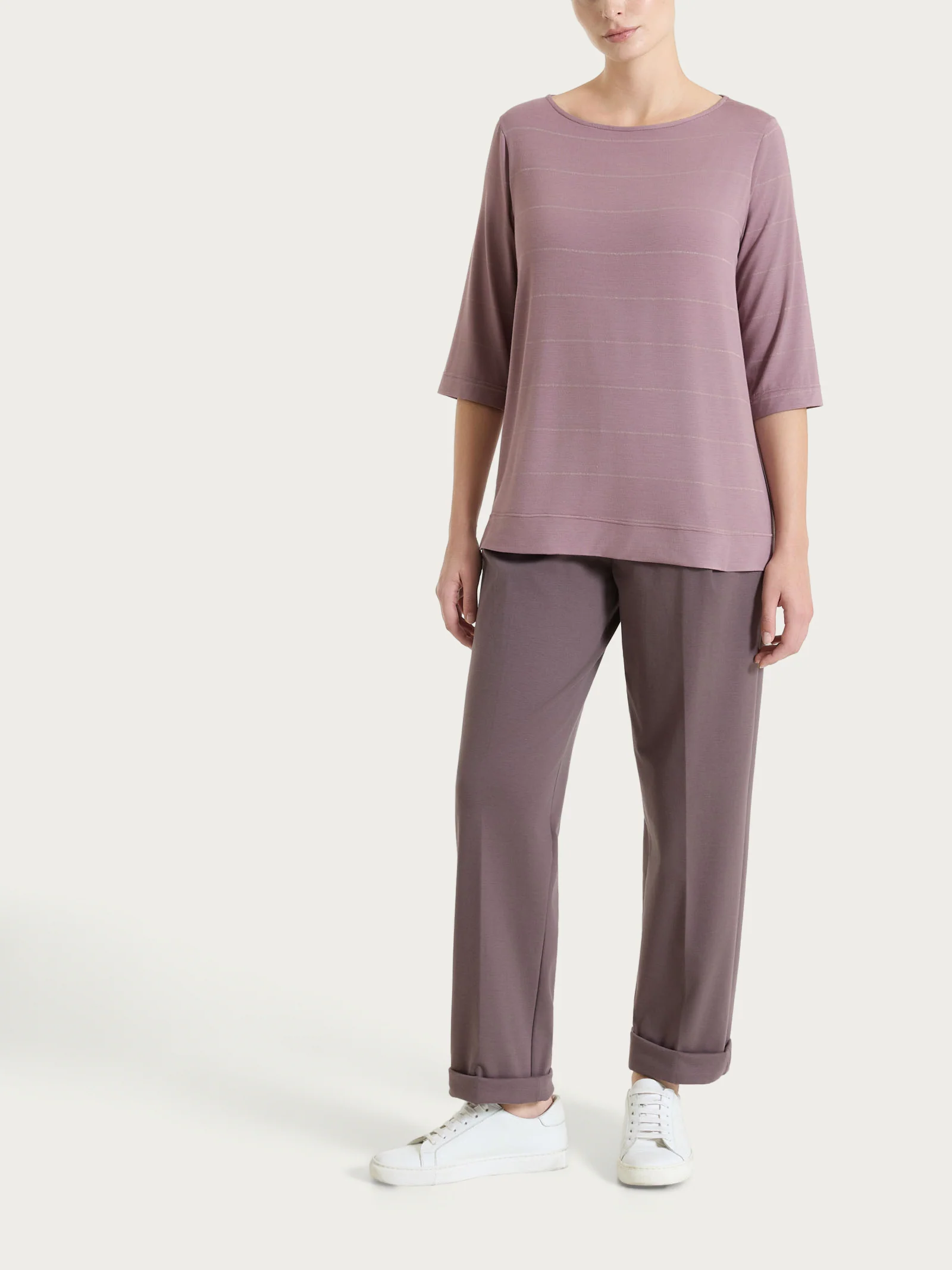Pantalone a carota con tasche e pinces in Compact Light - Plum Truffle - Image 6