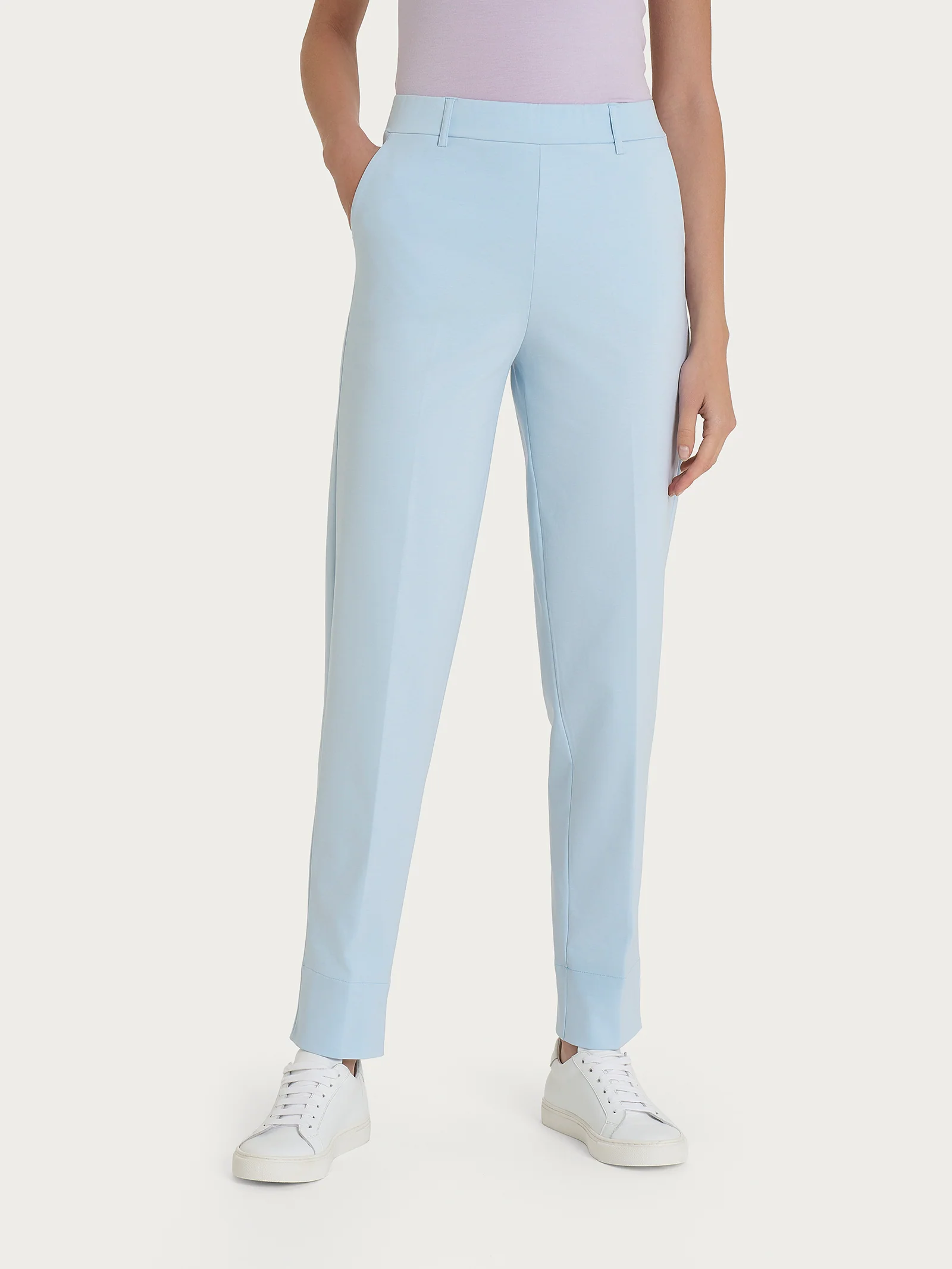 Pantalone a carota con tasche in Compact Light  - Skyway - Image 3