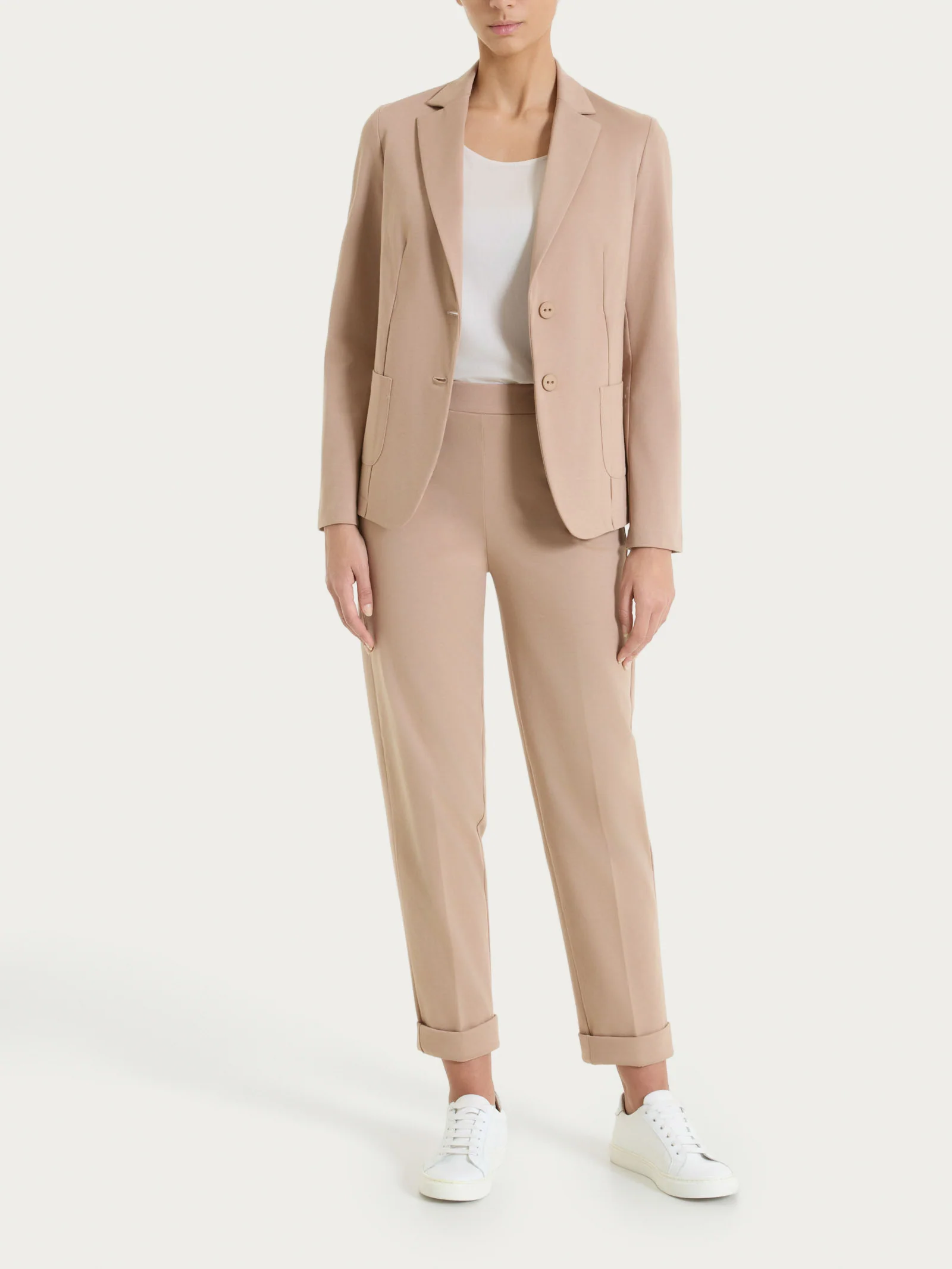 Pantalone a carota con tasche in Compact Light  - Warm Taupe - Image 9