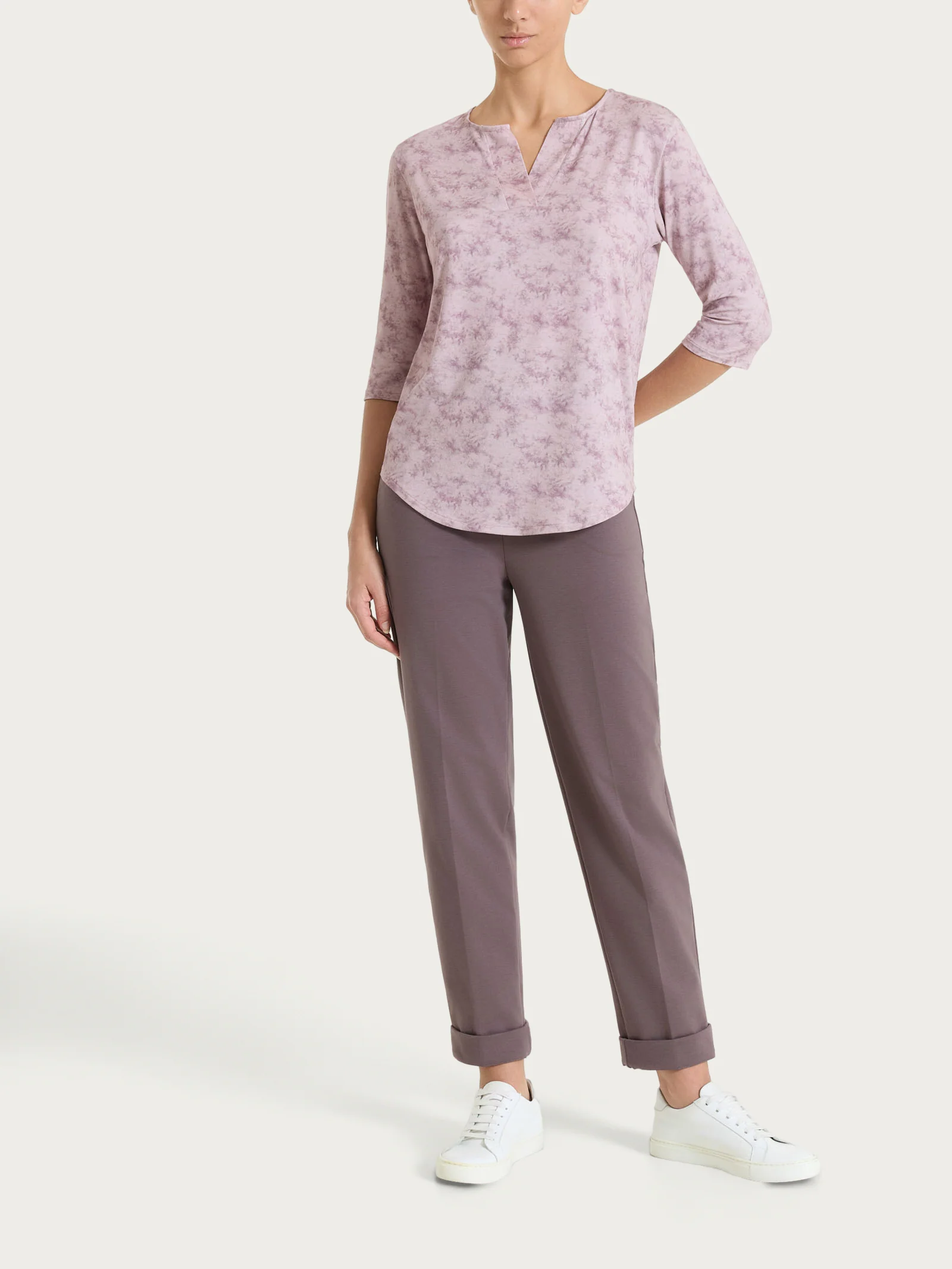 Pantalone a carota con tasche in Compact Light  - Plum Truffle - Image 6