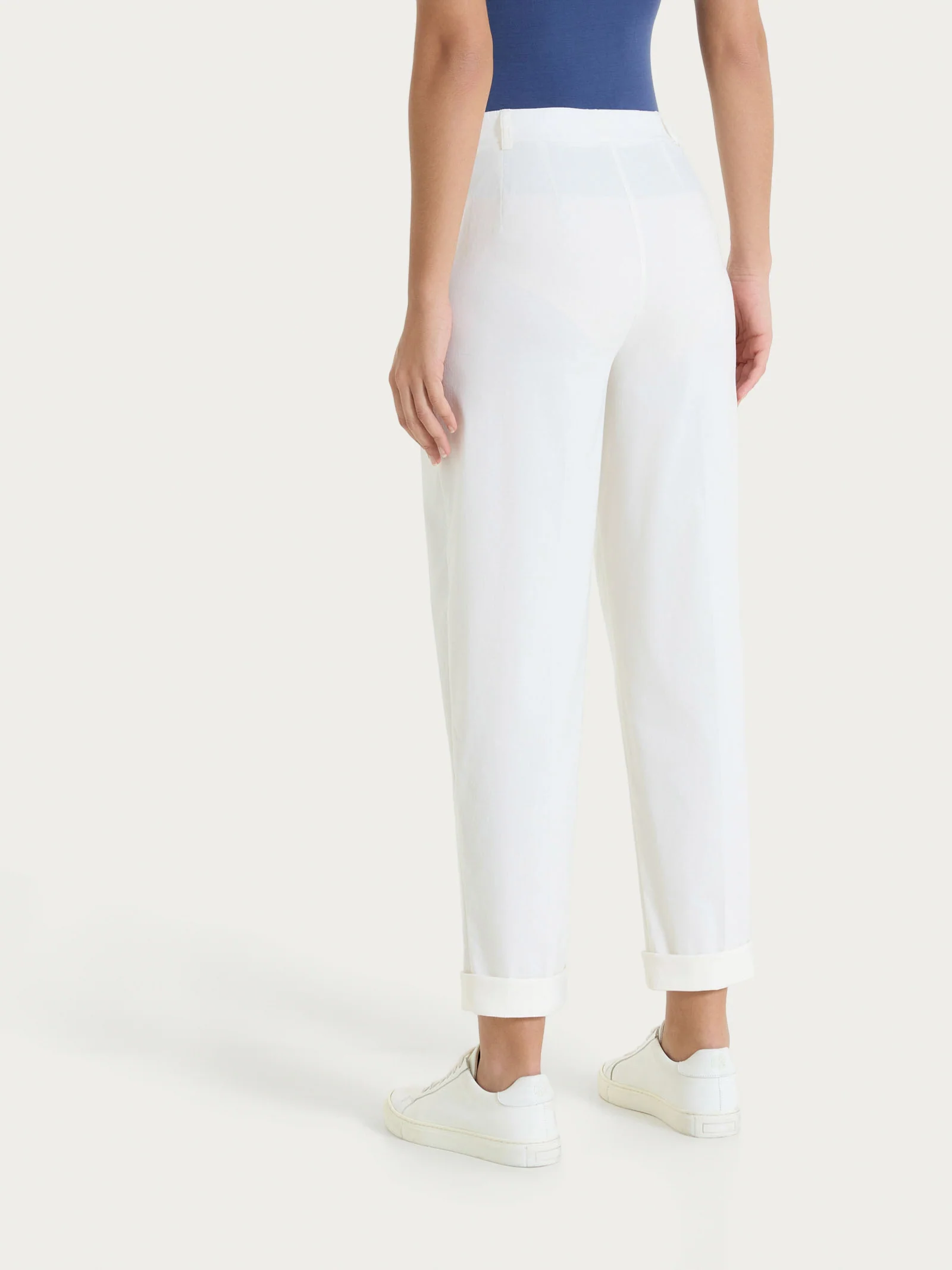 Pantalone a carota con tasche in Linen Super Fresh - Candido - Image 6