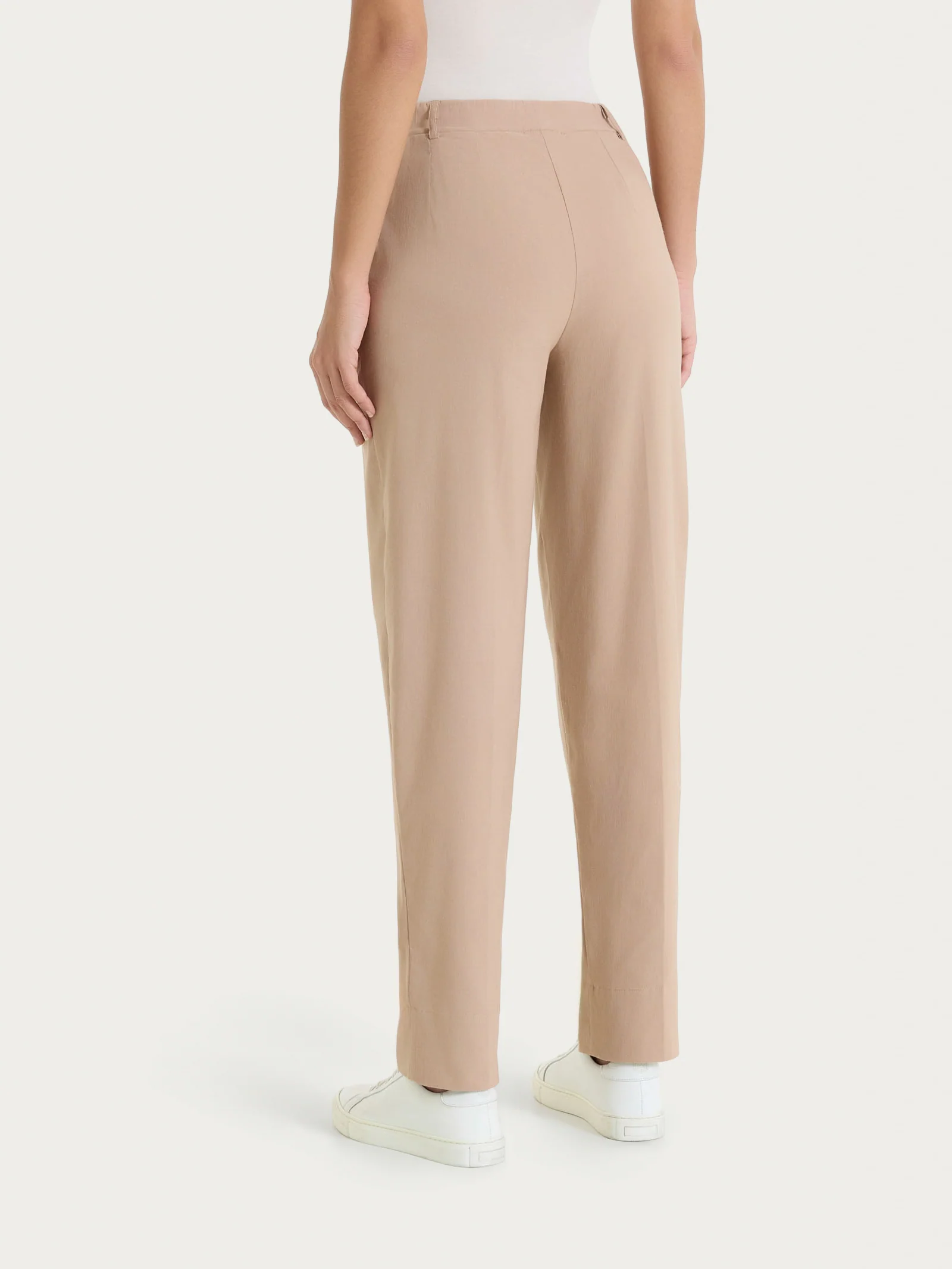 Pantalone a carota con tasche in Linen Super Fresh - Warm Taupe - Image 4