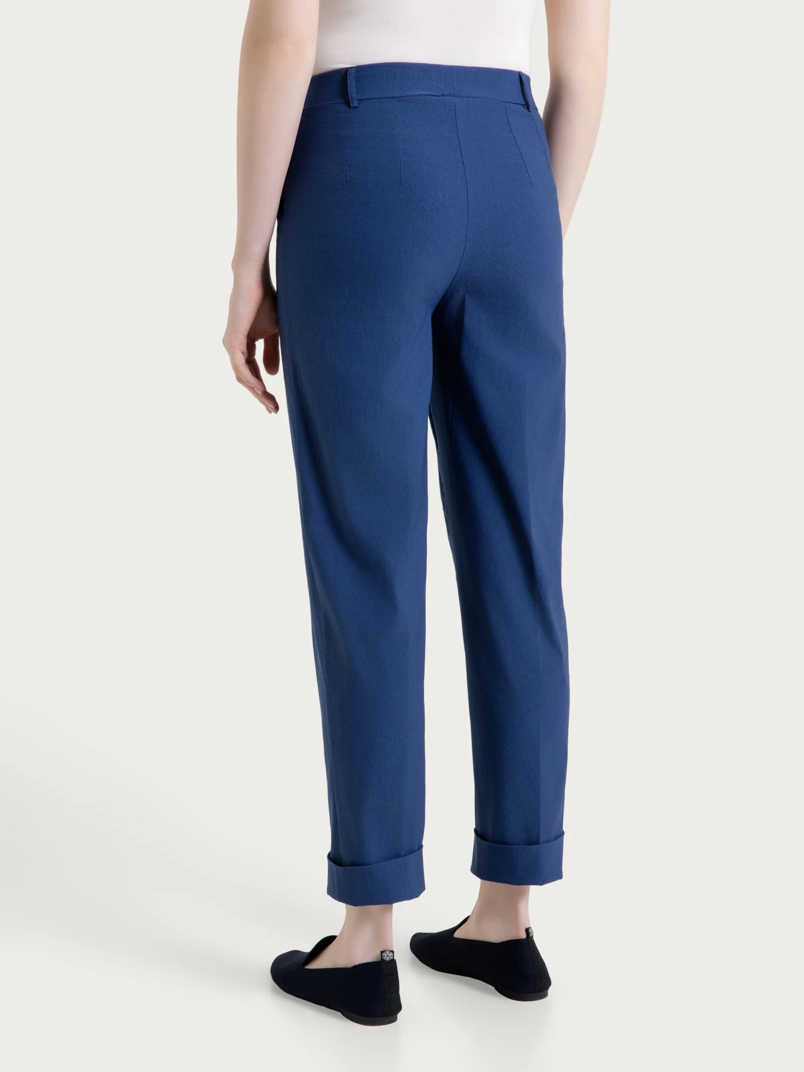 Pantalone a carota con tasche in Linen Super Fresh - Oceana - Image 4
