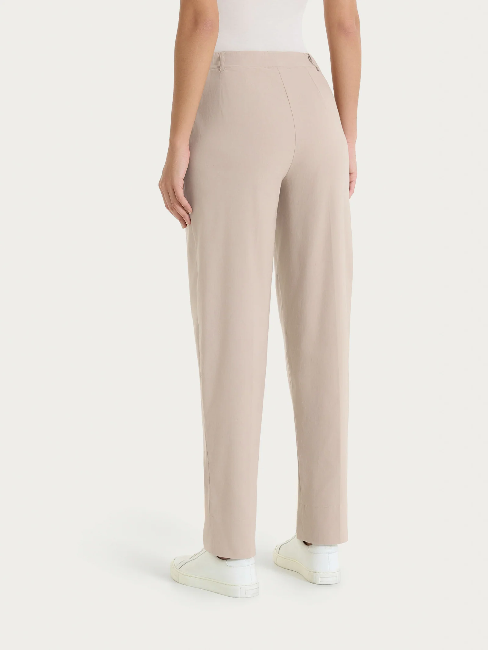 Pantalone a carota con tasche in Linen Super Fresh - Crockery - Image 3