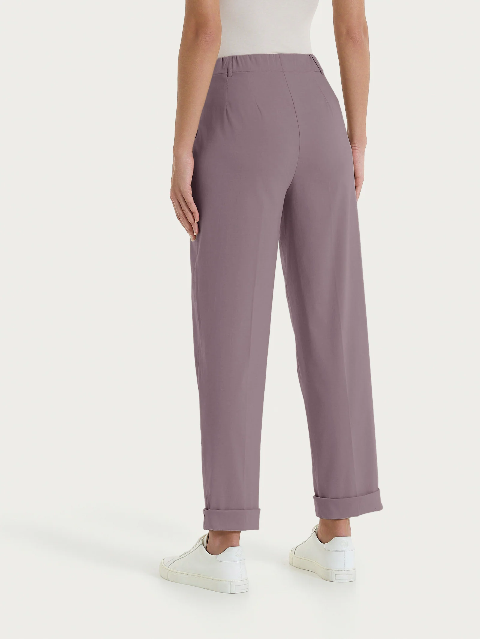 Pantalone a carota con tasche in Super Fresh - Plum Truffle - Image 4