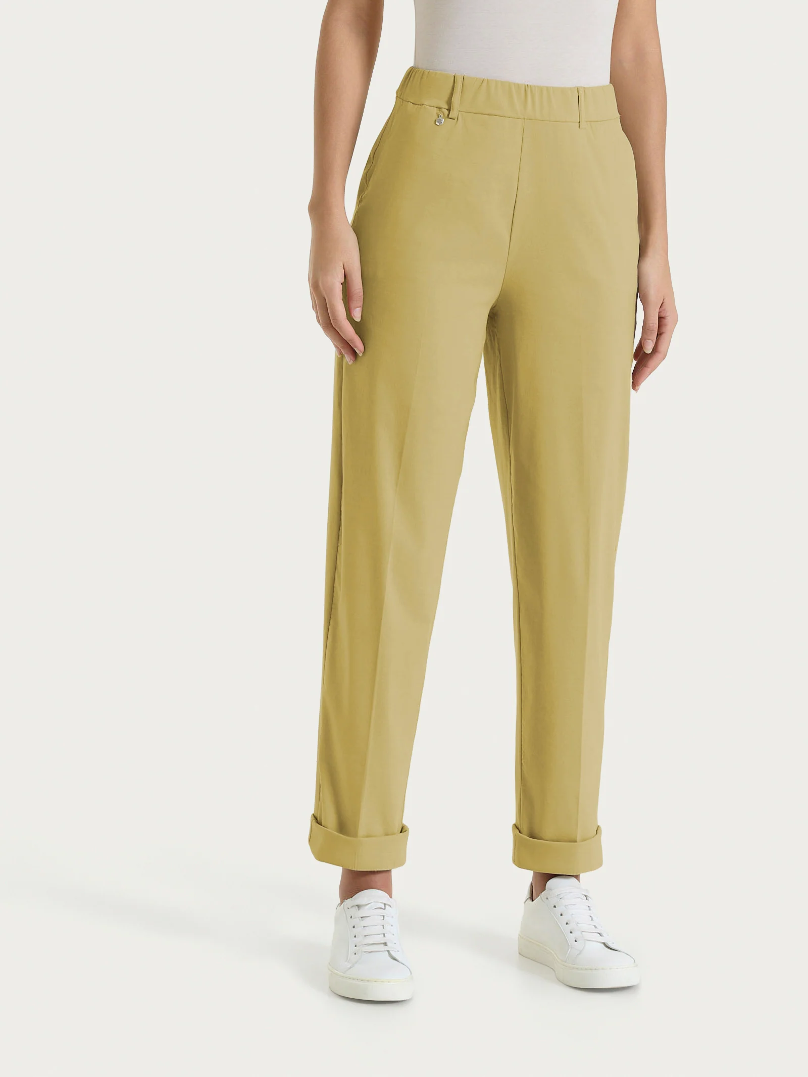 Pantalone a carota con tasche in Super Fresh - Khaki - Image 2