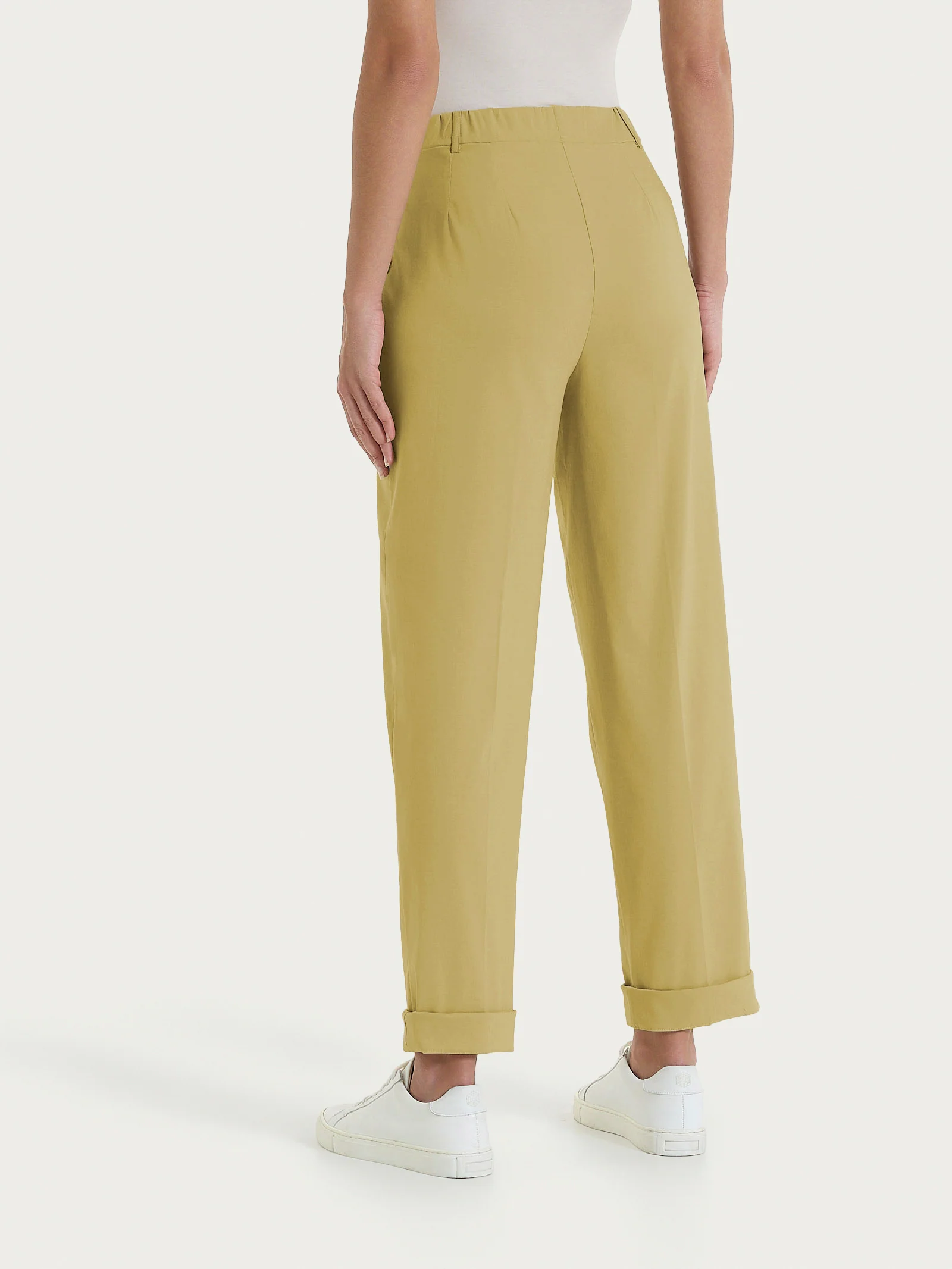 Pantalone a carota con tasche in Super Fresh - Khaki - Image 4
