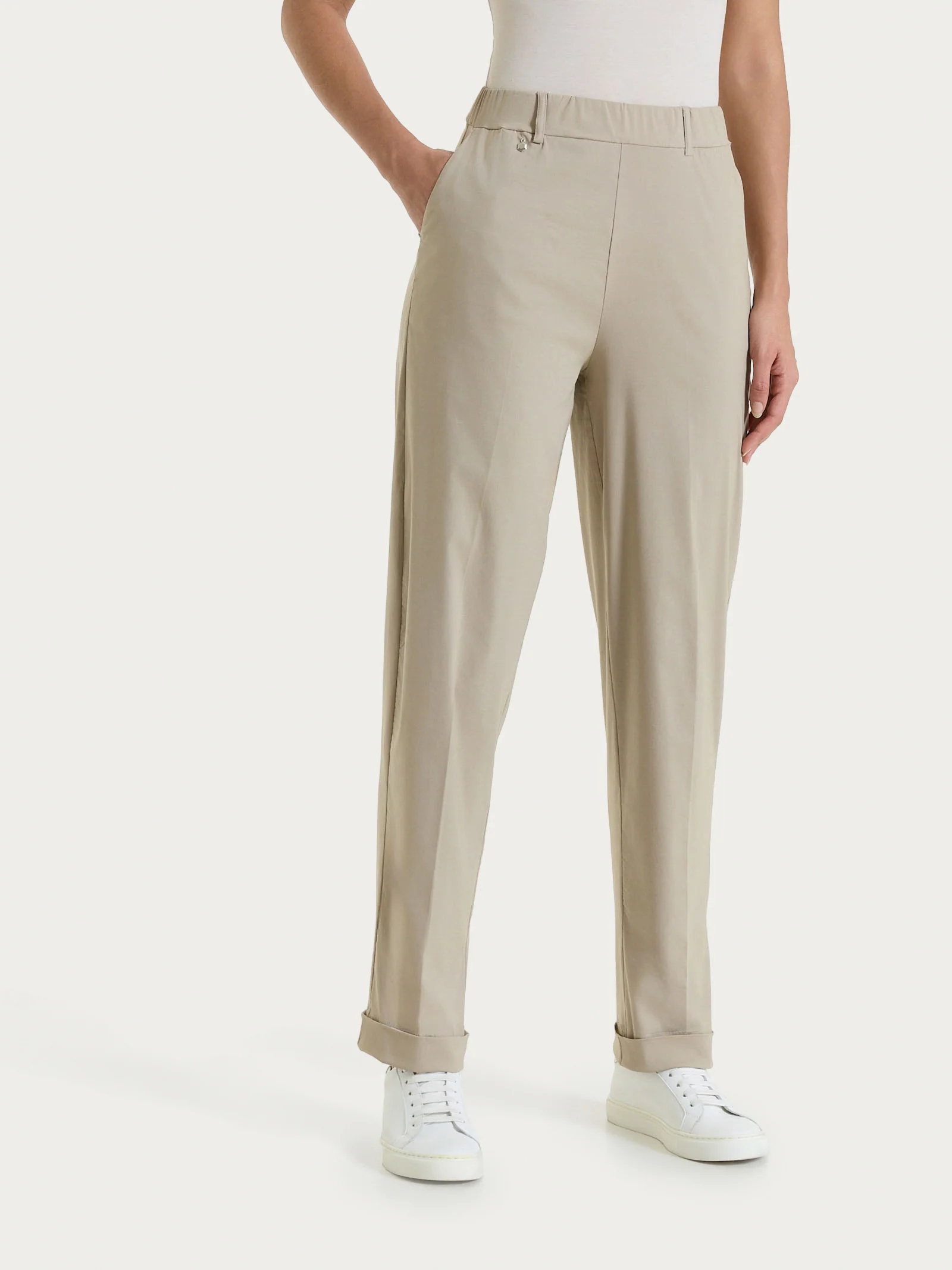 Pantalone a carota con tasche in Super Fresh - Crockery - Image 2