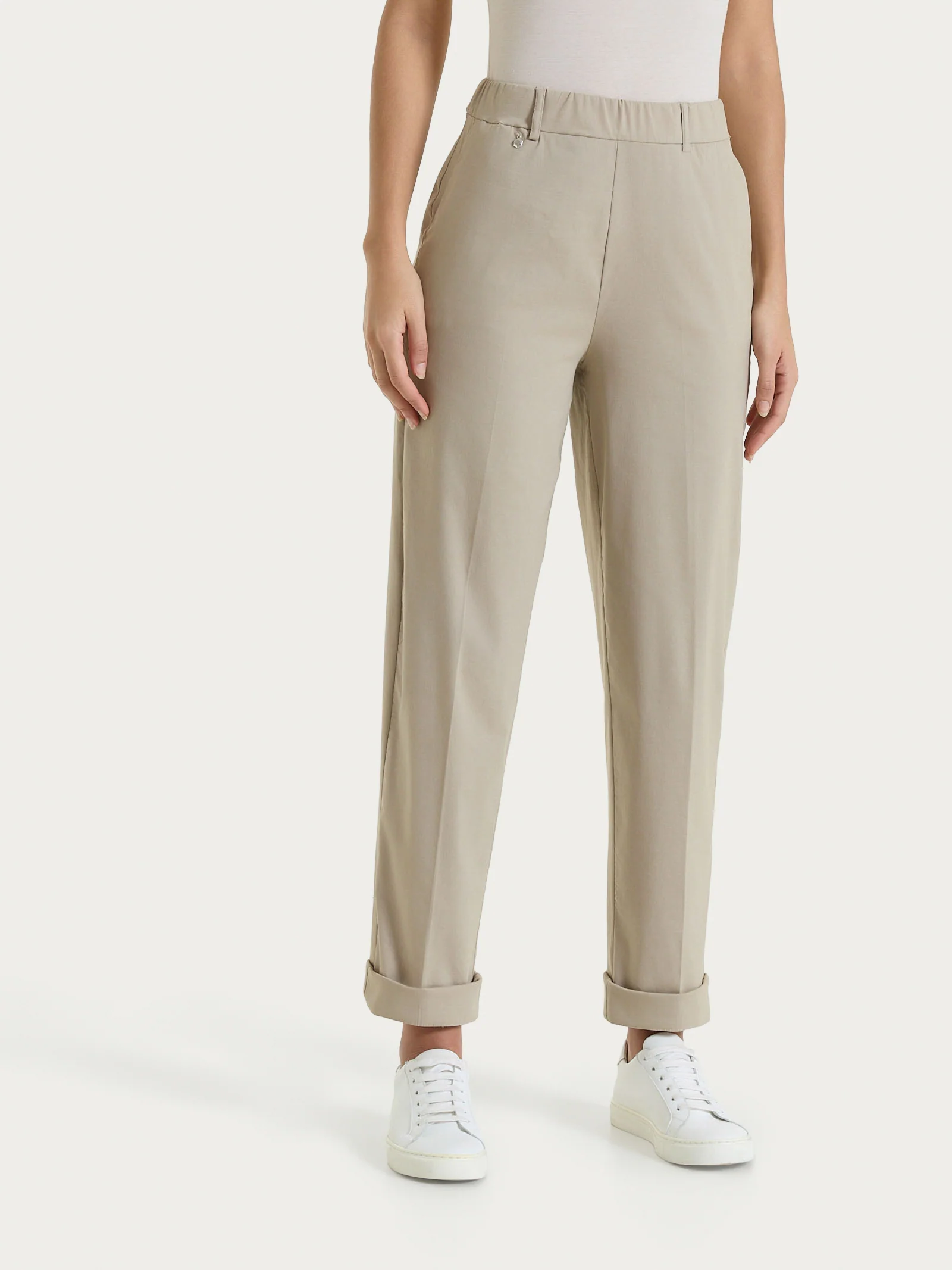 Pantalone a carota con tasche in Super Fresh - Crockery - Image 3