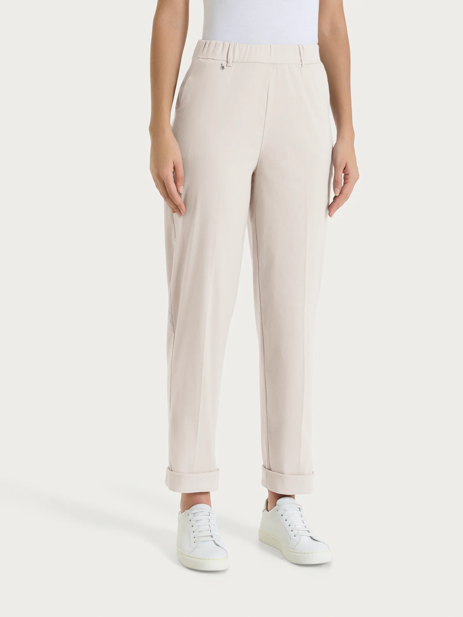 Pantalone a carota con tasche in Super Fresh - Almond Peach - Image 2