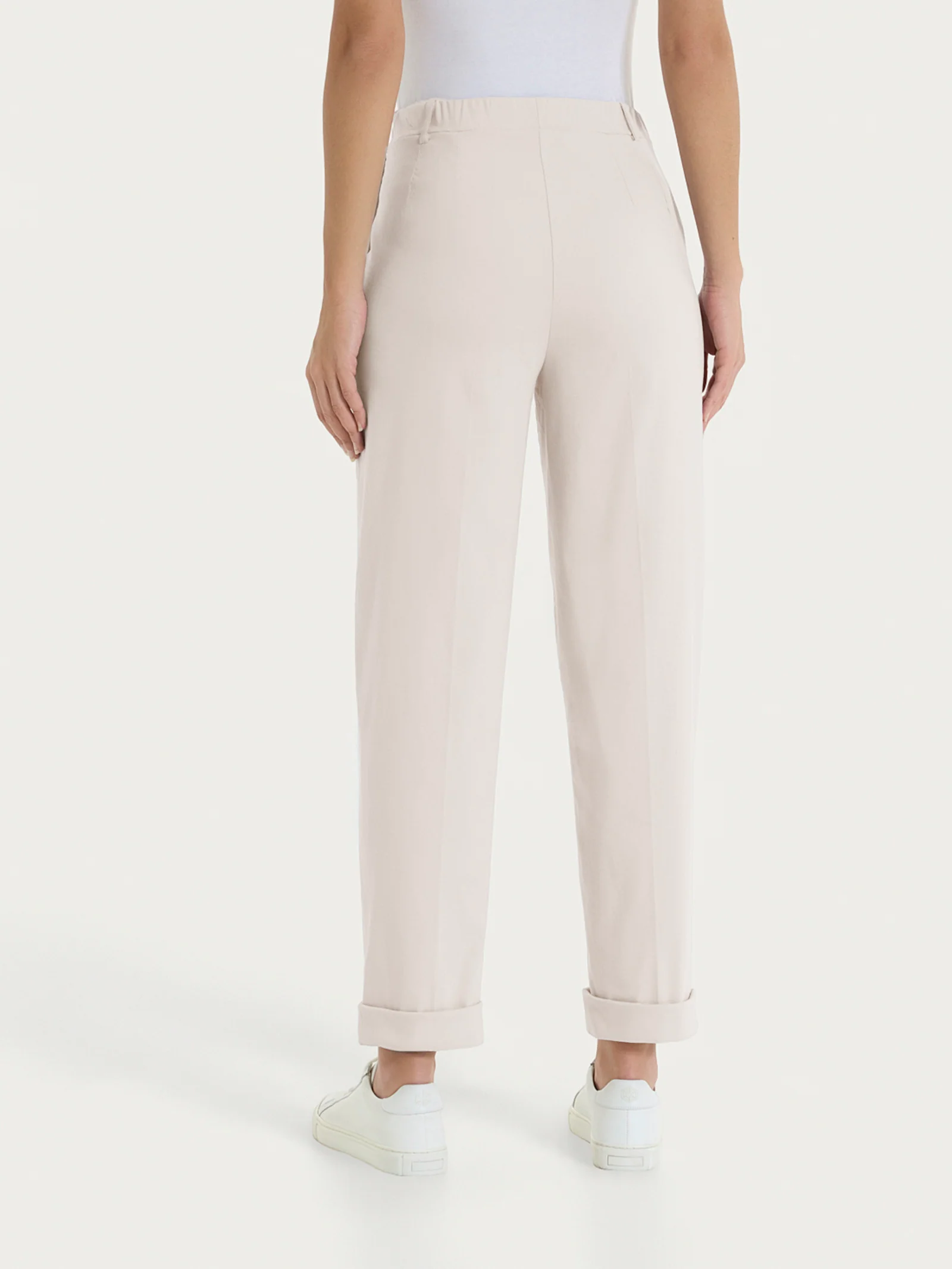 Pantalone a carota con tasche in Super Fresh - Almond Peach - Image 4