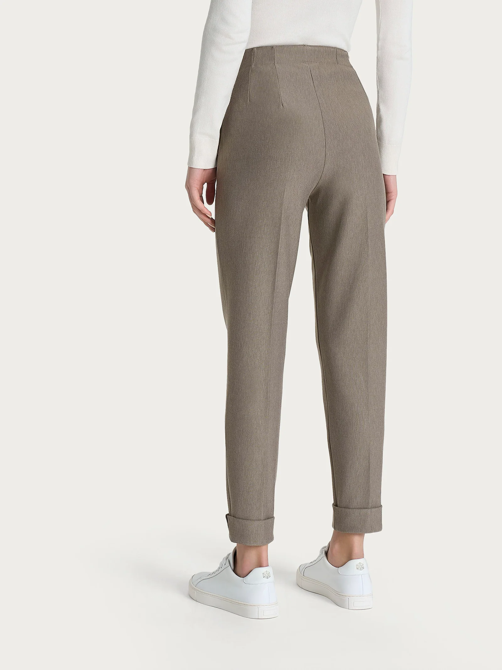 Pantalone a carota con tasche in tessuto Compact - Glace' Mel. - Image 4