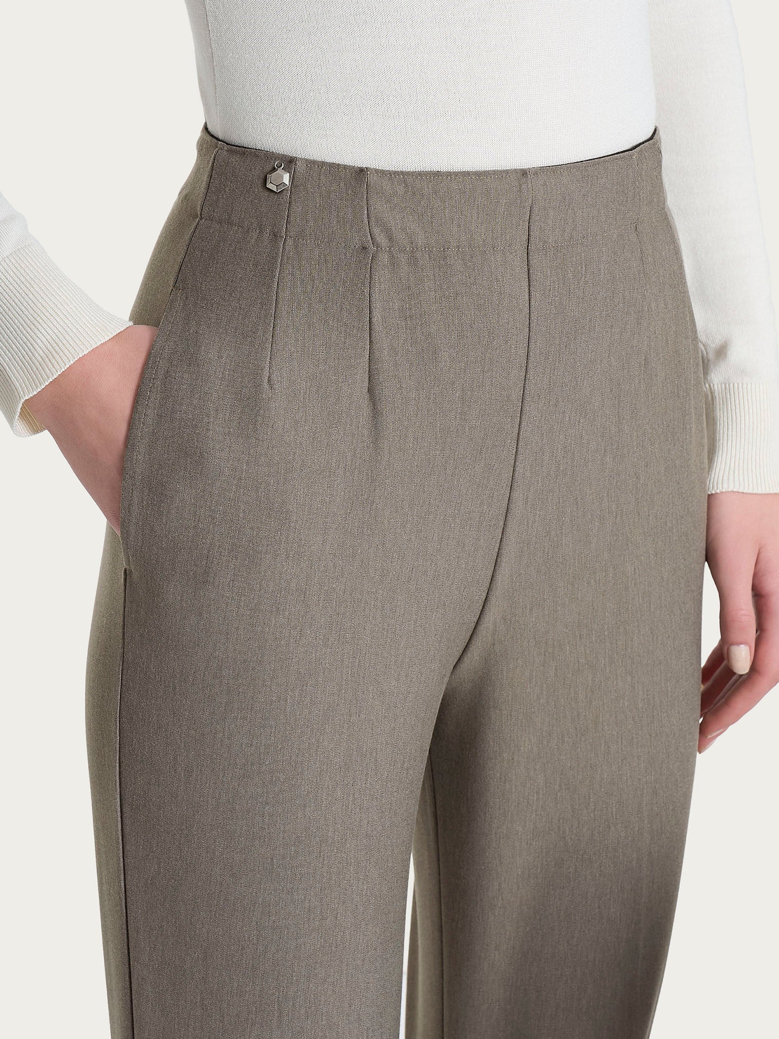 Pantalone a carota con tasche in tessuto Compact - Glace' Mel. - Image 5