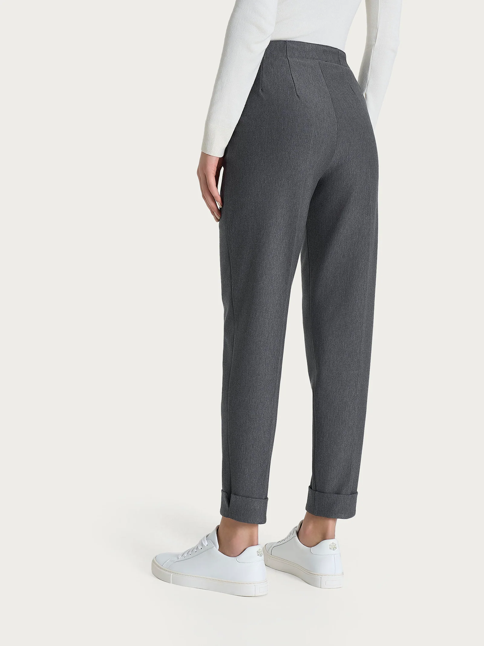 Pantalone a carota con tasche in tessuto Compact - Ardesia Mel. - Image 4