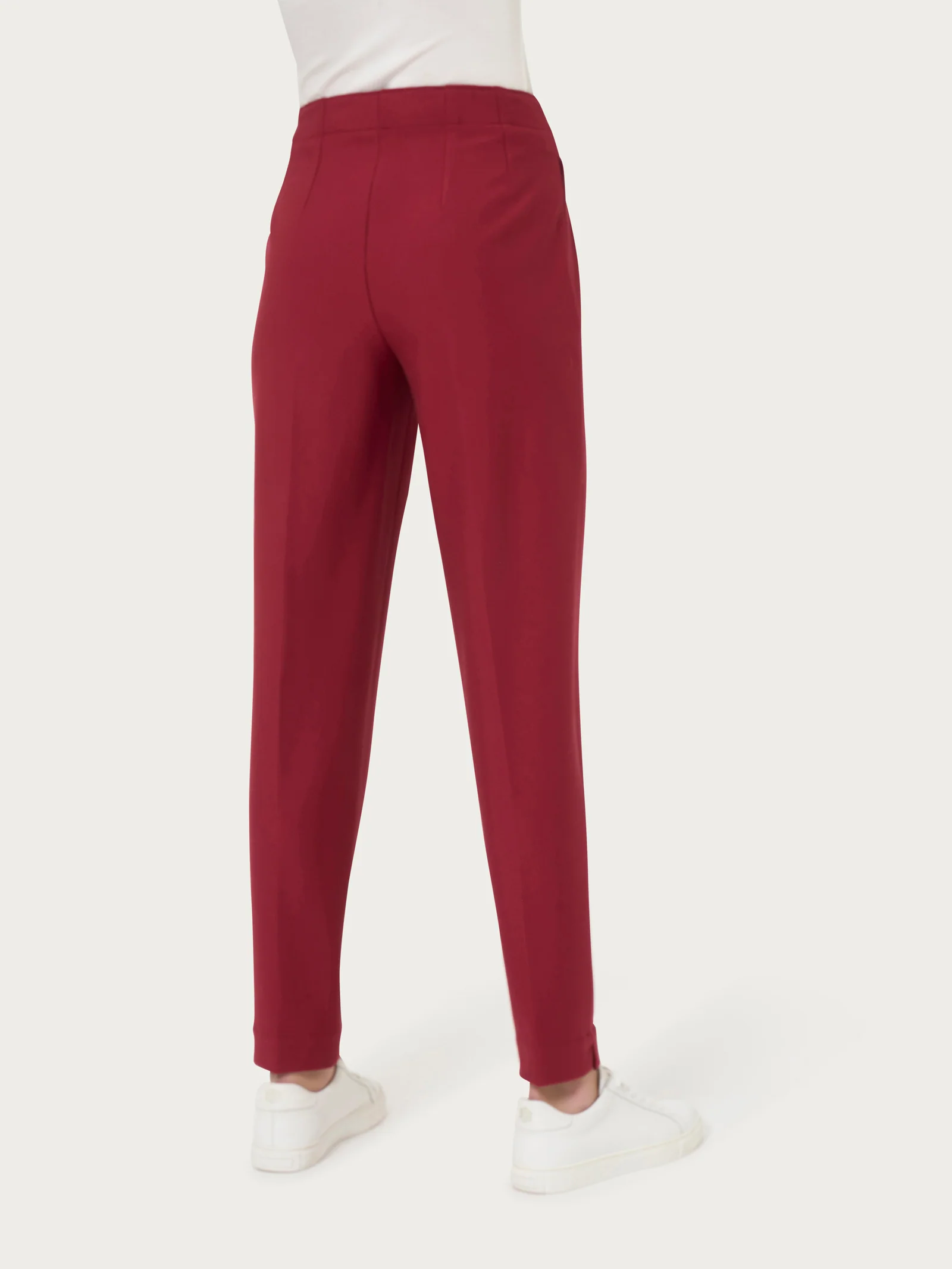 Pantalone a carota con tasche in tessuto Compact - Tibetan Red - Image 2