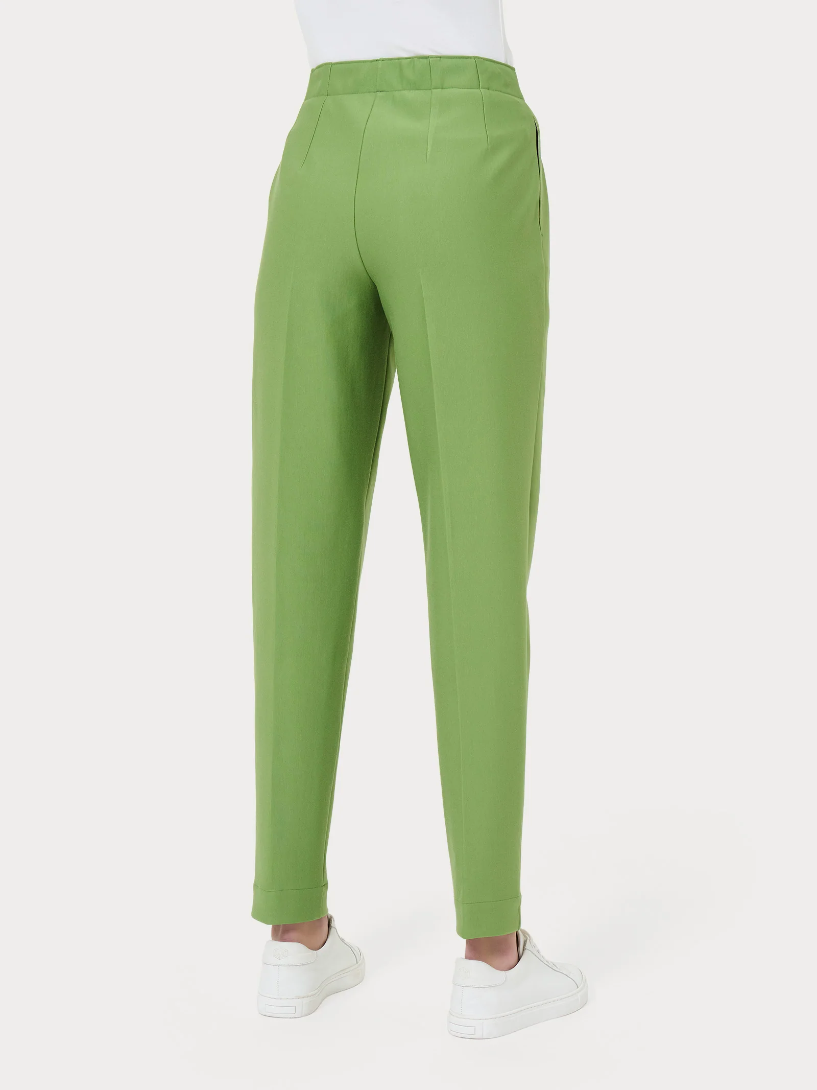 Pantalone a carota con tasche in tessuto Compact - Piquant Green - Image 2