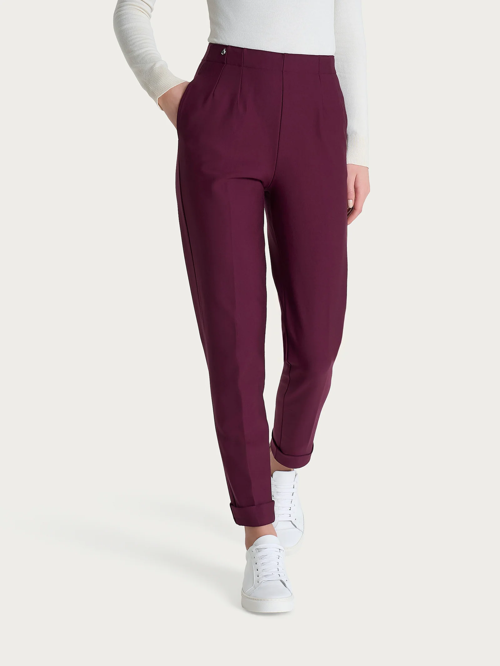 Pantalone a carota con tasche in tessuto Compact - Fig - Image 2
