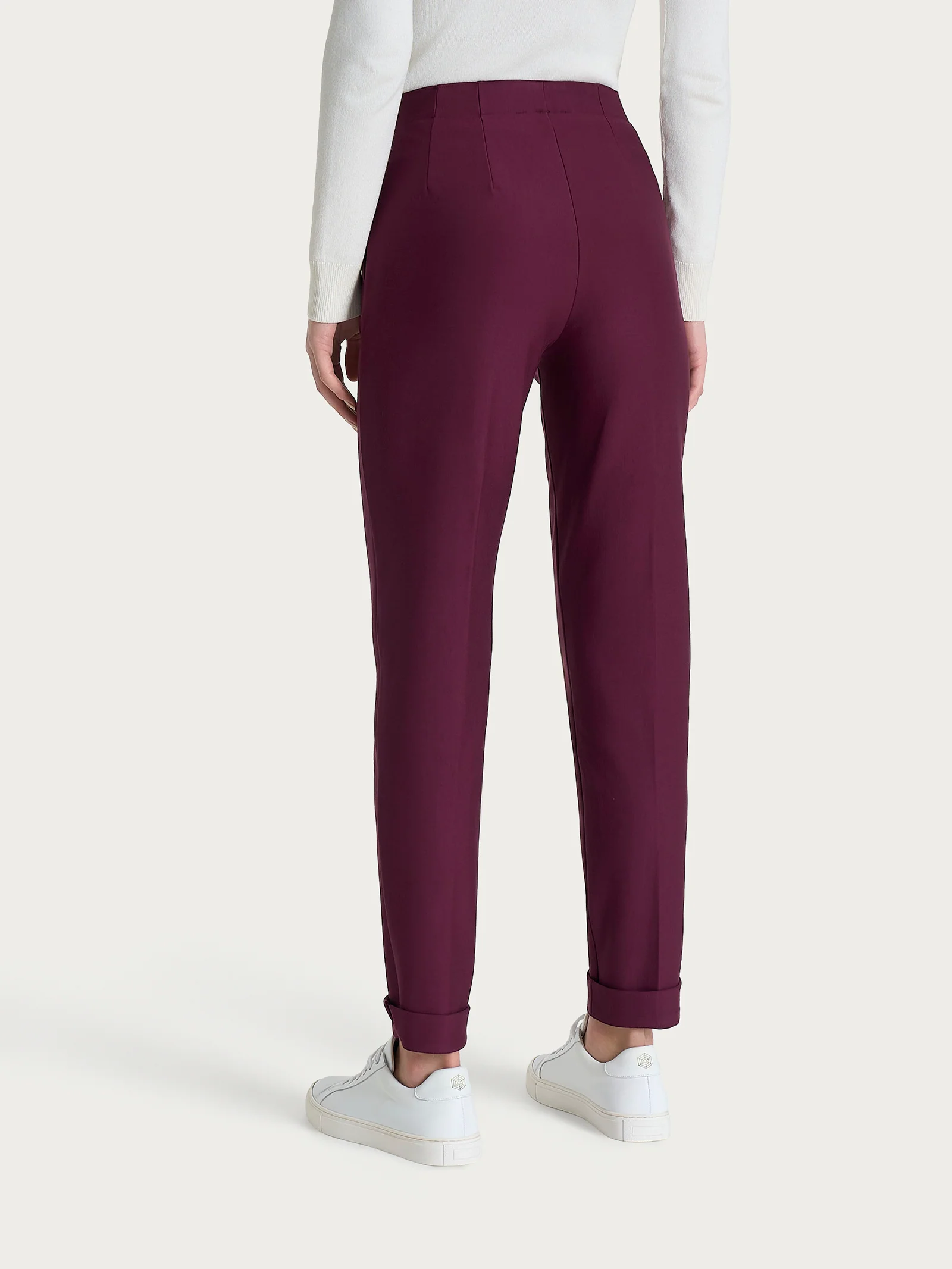 Pantalone a carota con tasche in tessuto Compact - Fig - Image 4